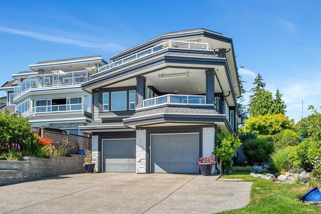 The Modern Estate: Explore Multi-Generational Homes in White Rock