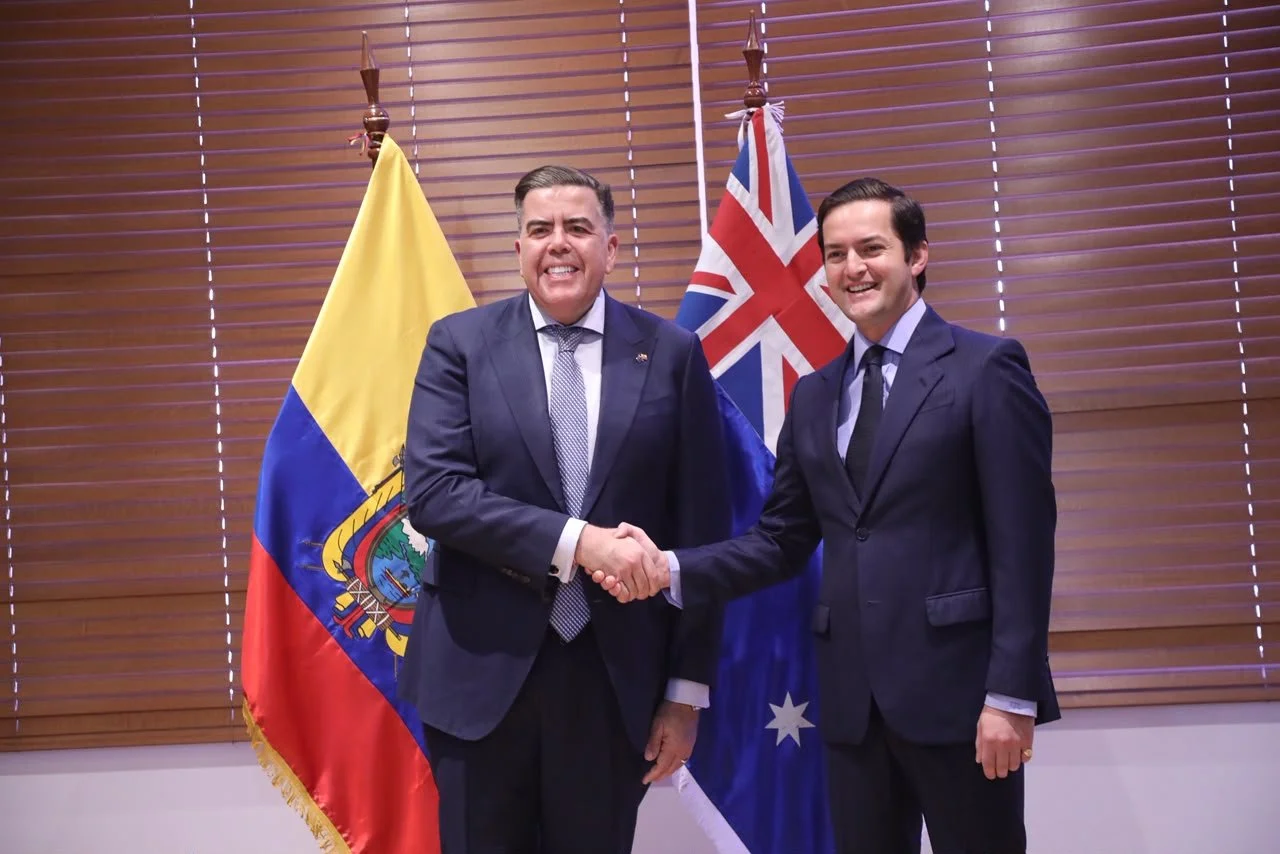 Esteban Torres, dio la bienvenida hoy a una visita histórica de una delegación del Parlamento australiano