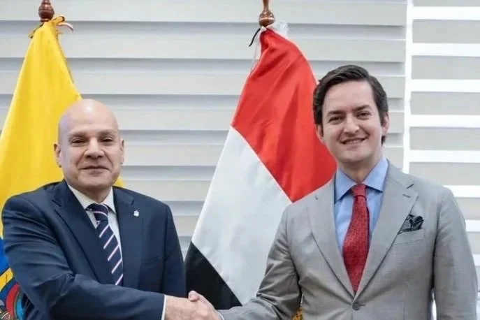 Esteban Torres Cobo, recibió hoy en su despacho a su excelencia el Embajador de la República Árabe de Egipto ante el Ecuador, Sr. Tamer Mamdouh.
