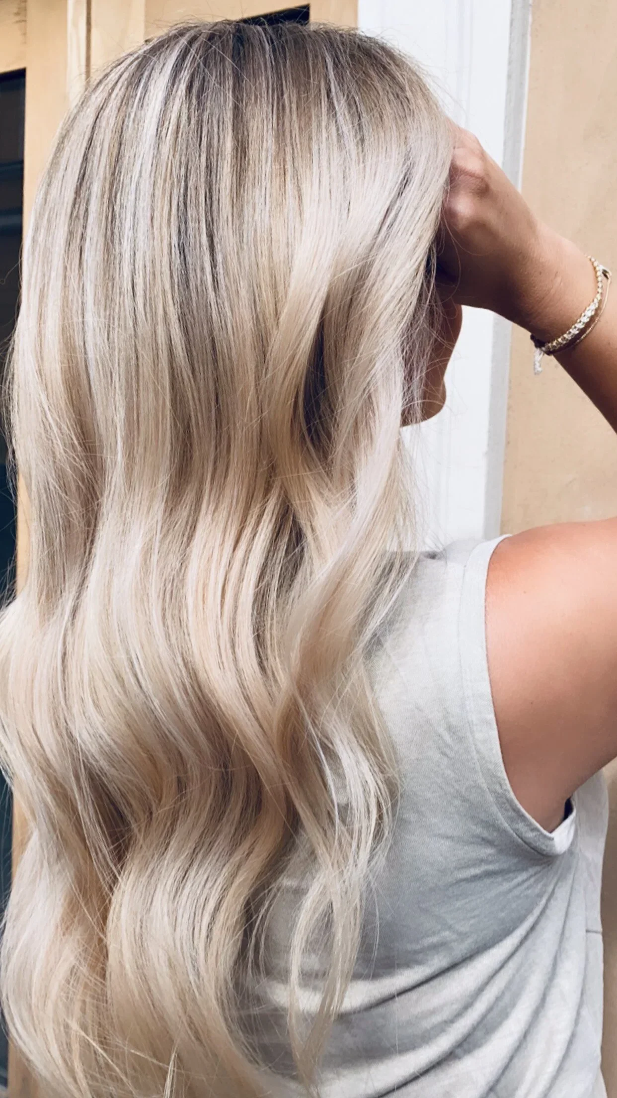 Olaplex-hoito vaurioituneille hiuksille Hair Design Helsinki kampaamossa