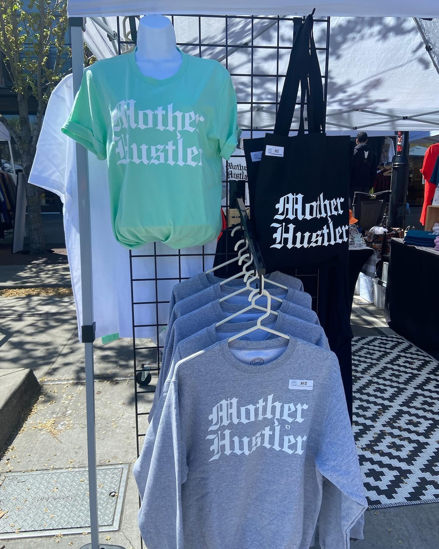 👀 Look for us this weekend at Miller Park on Saturday 5/18- check out stories for details ♾️🖤

#infinitethreadsclothing #motherhustler #infinitebeauty #hugyourhomegirls#mamadontplay #powerfulandmagical #legendaryqueen