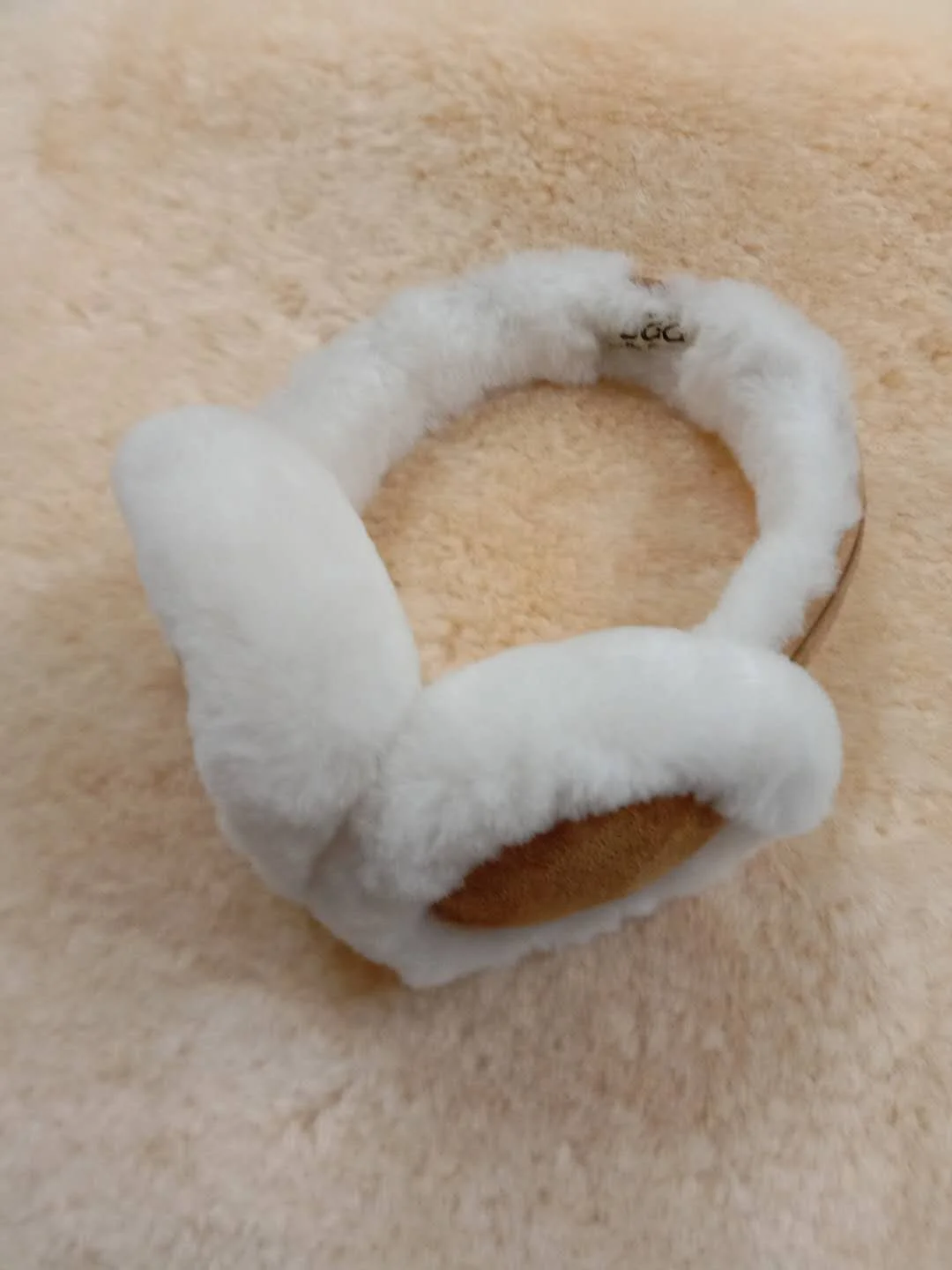 *OZWEAR UGG SHEEPSKIN EARMUFFS