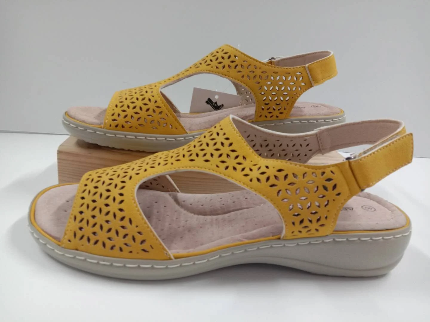 AWEOCUSHION-MELLIN-MUSTARD