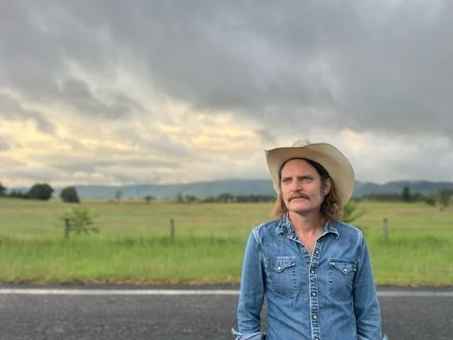 Danny Widdicombe - lIVE &amp; ACOUSTIC IN THE ORIENT BAR