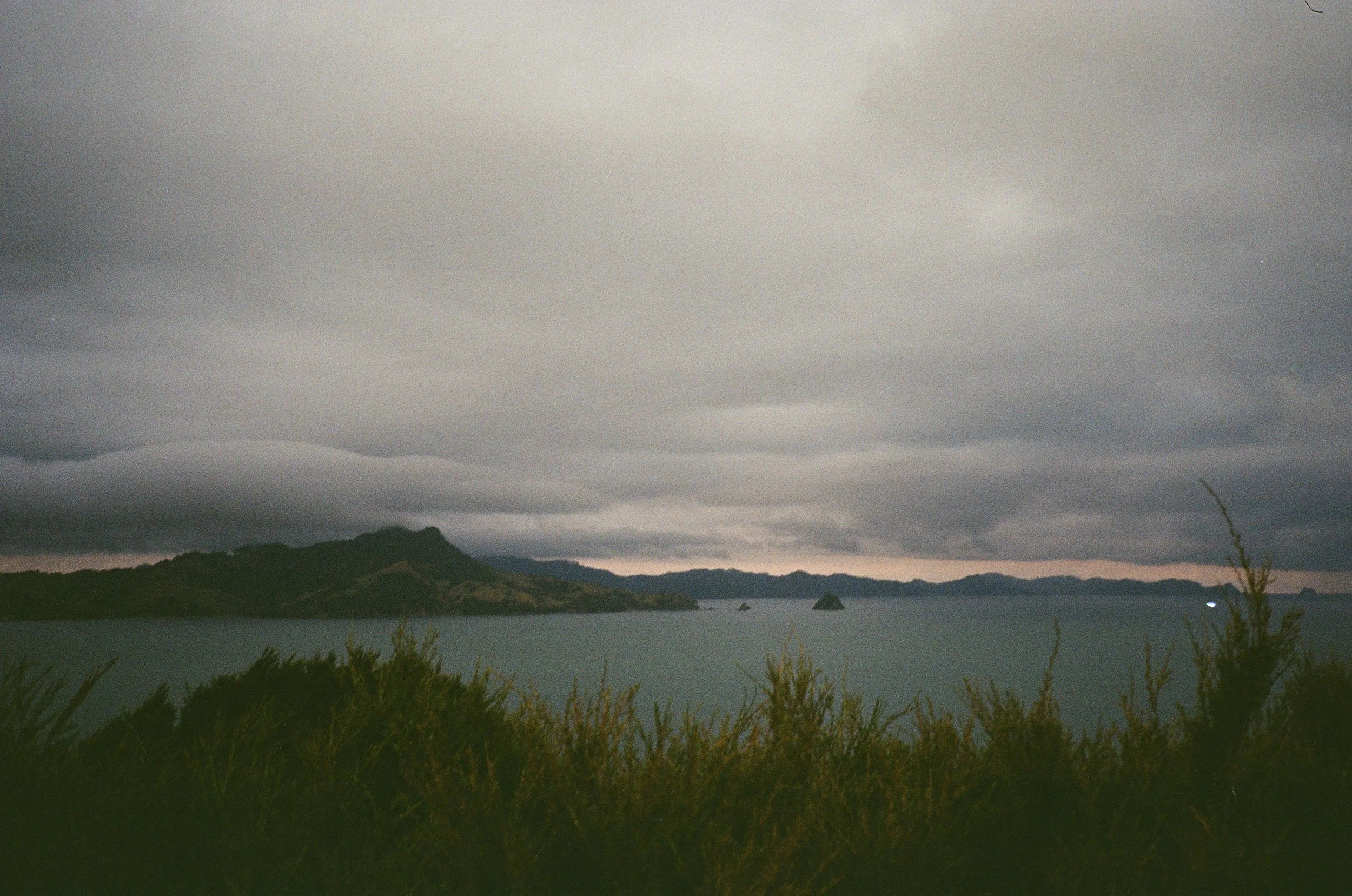 (Cooks Beach) - Drove up to a lookout point at sunset.