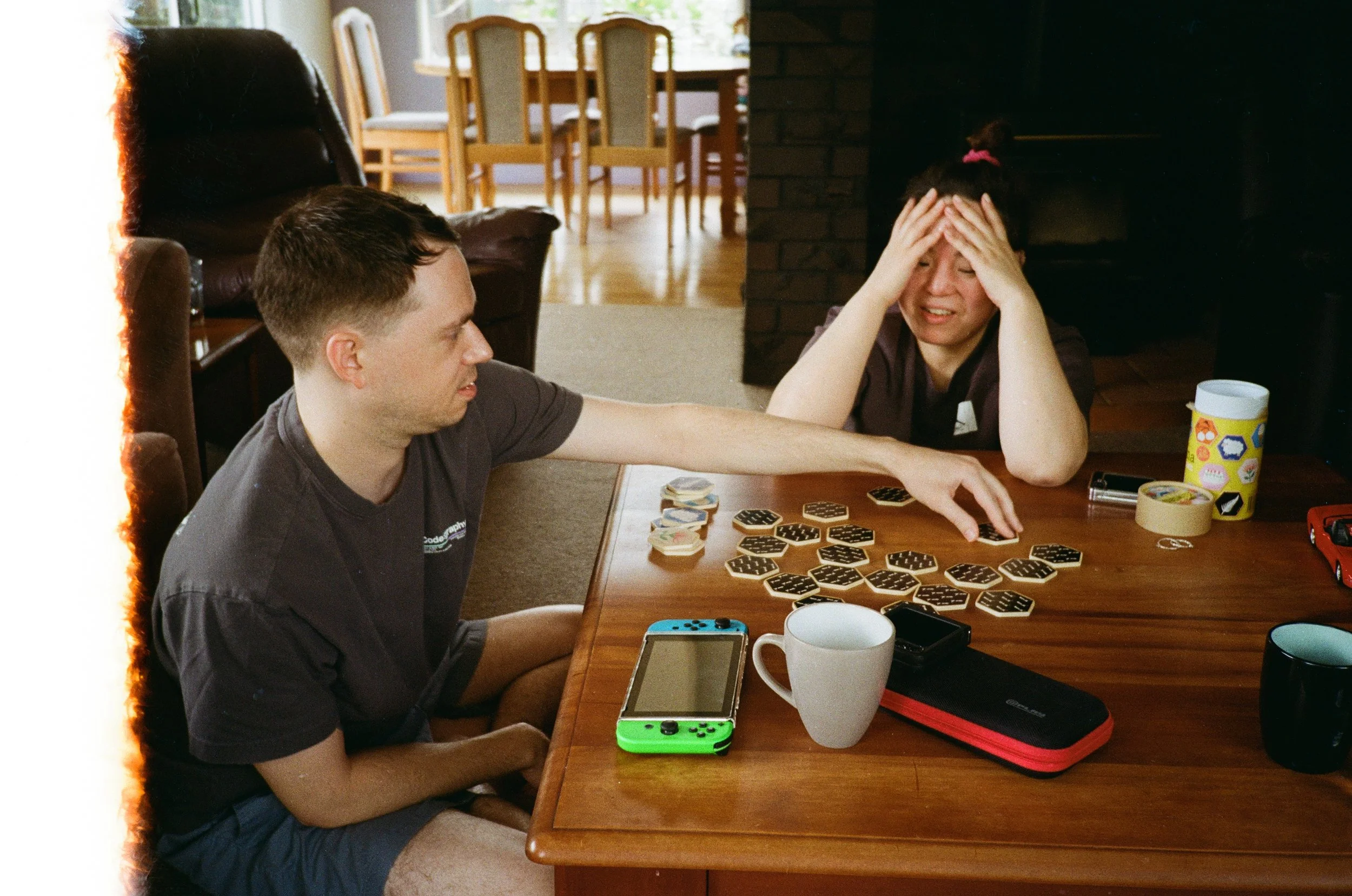 (Cooks Beach) - Max taking a try at the memory game against Soran. Max of course beating everyone around.