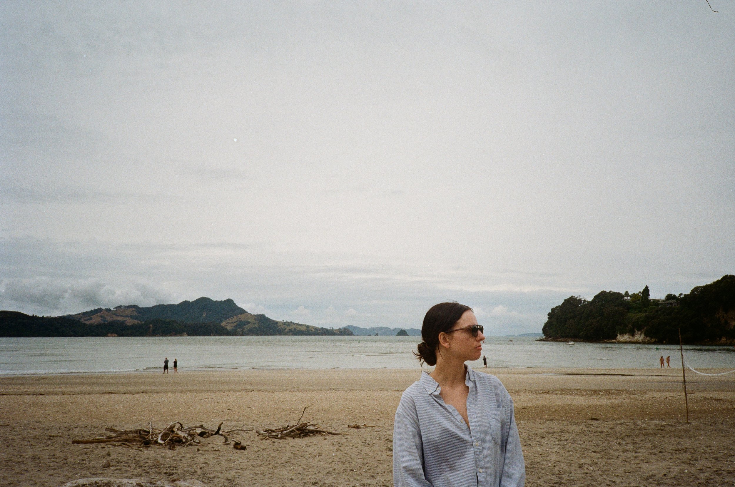 (Cooks Beach) - banana boat beach