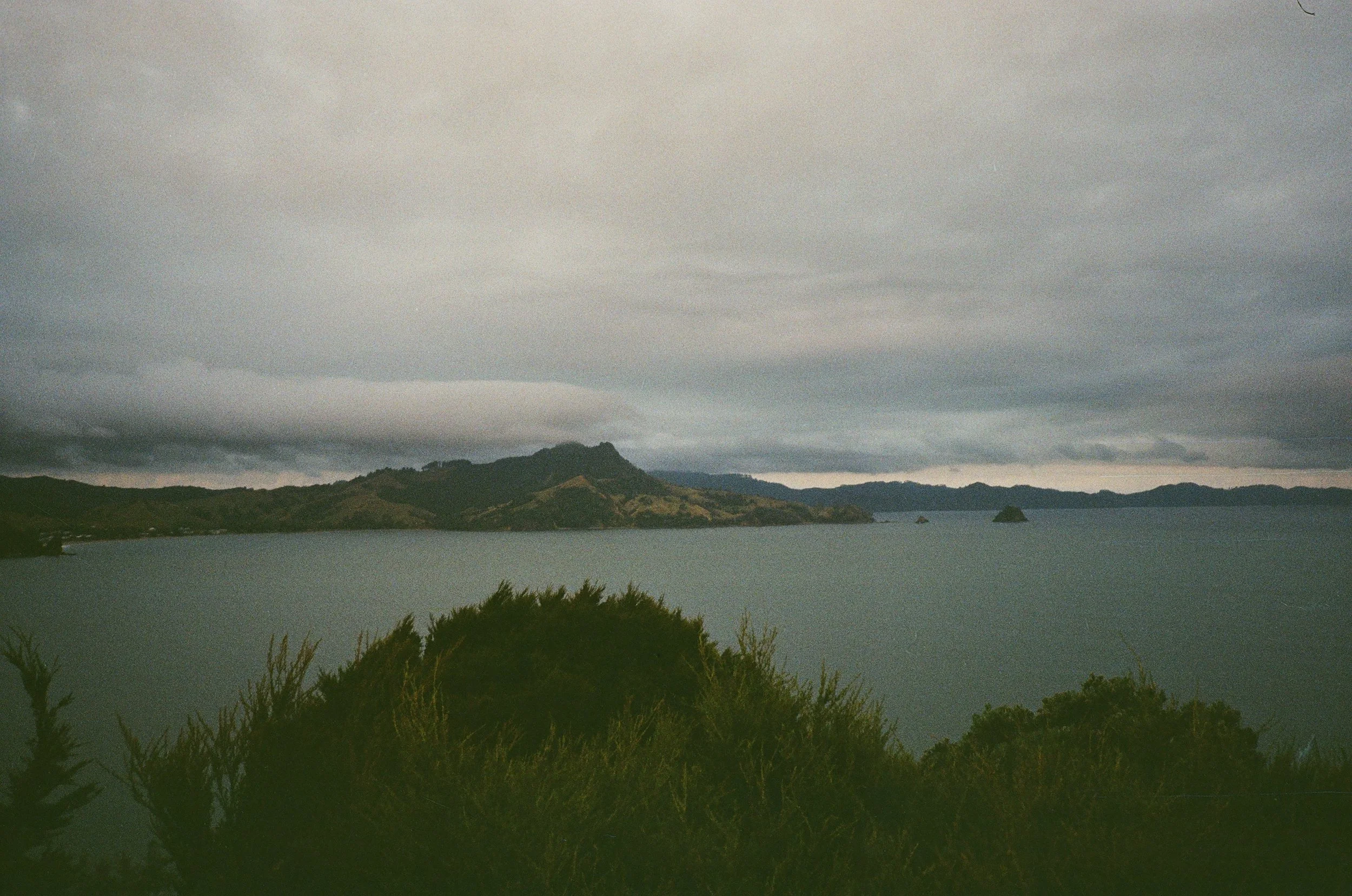 (Cooks Beach) - Drove up to a lookout point at sunset.