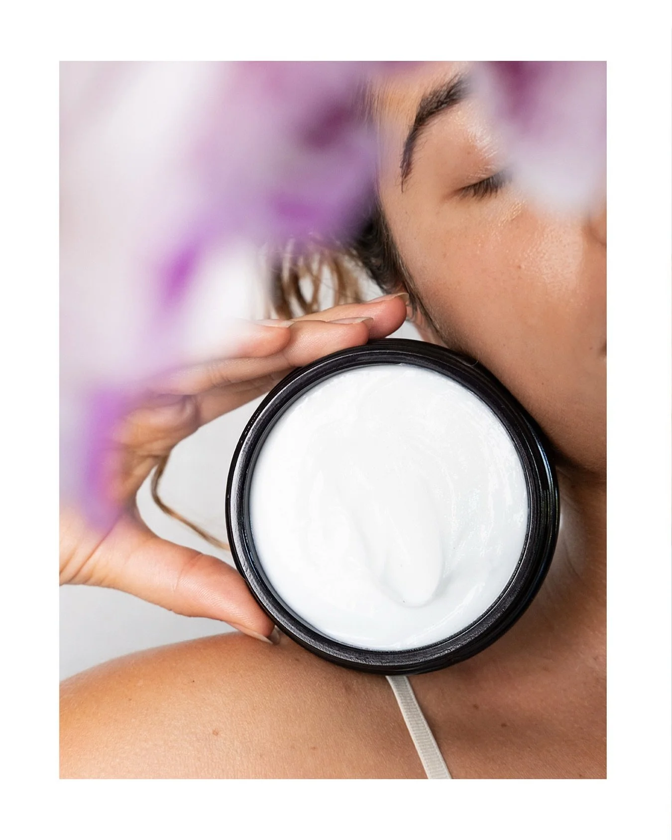 Gratitude flows easily this season🤍
Thank you for supporting Maui-made rituals and choosing care that honors the soul and the islands.
Your trust allows us to craft each formula with purpose, integrity, and deep respect for the plants that restore s