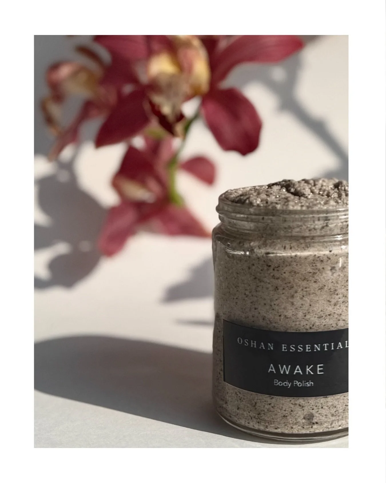 Winter&rsquo;s chill slows your skin&rsquo;s natural renewal. Exfoliation resets the surface, while nourishing lipids strengthen the barrier. The result: skin that feels comfortable, resilient and alive✨