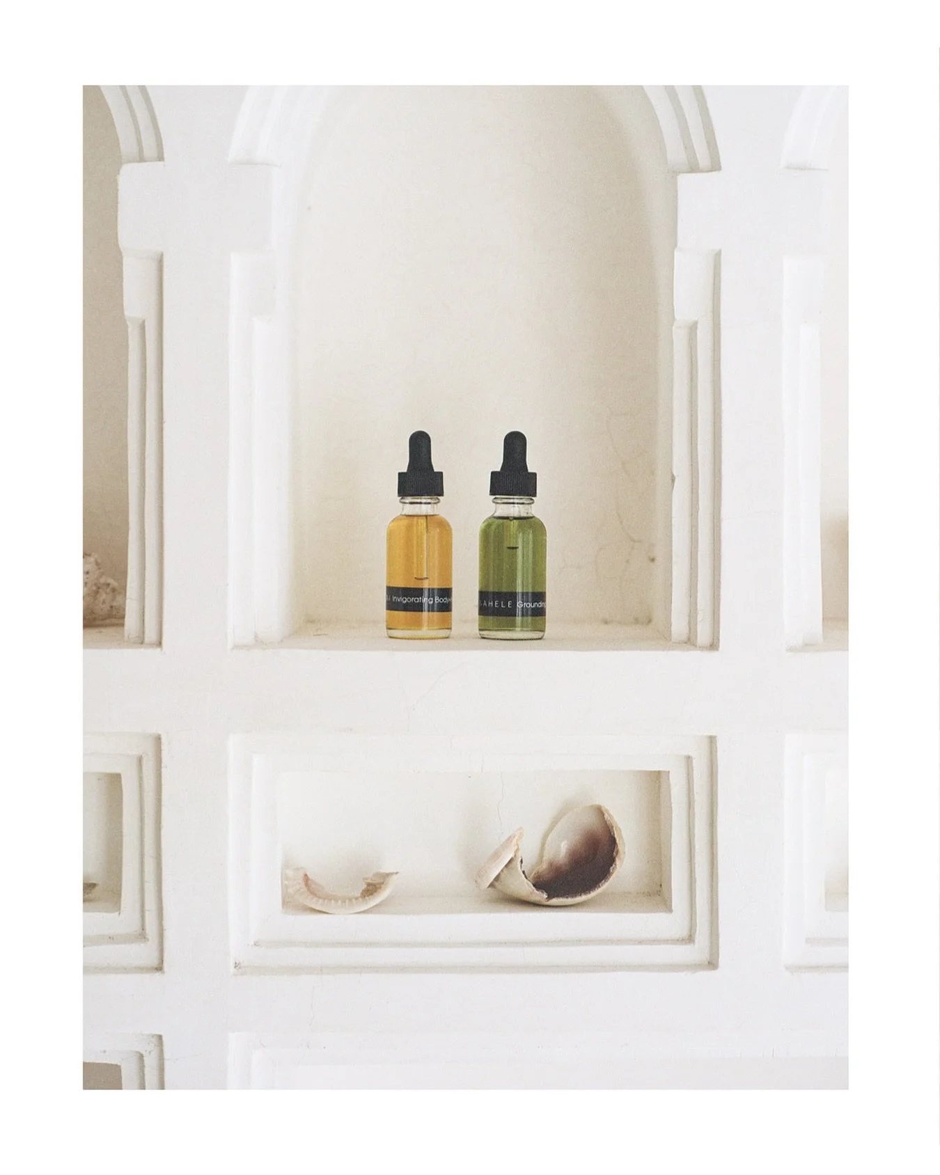 Made to be felt slowly~ on skin, through scent, and in the quiet moments before the storm. Happy Aloha Friday from Maui🤍