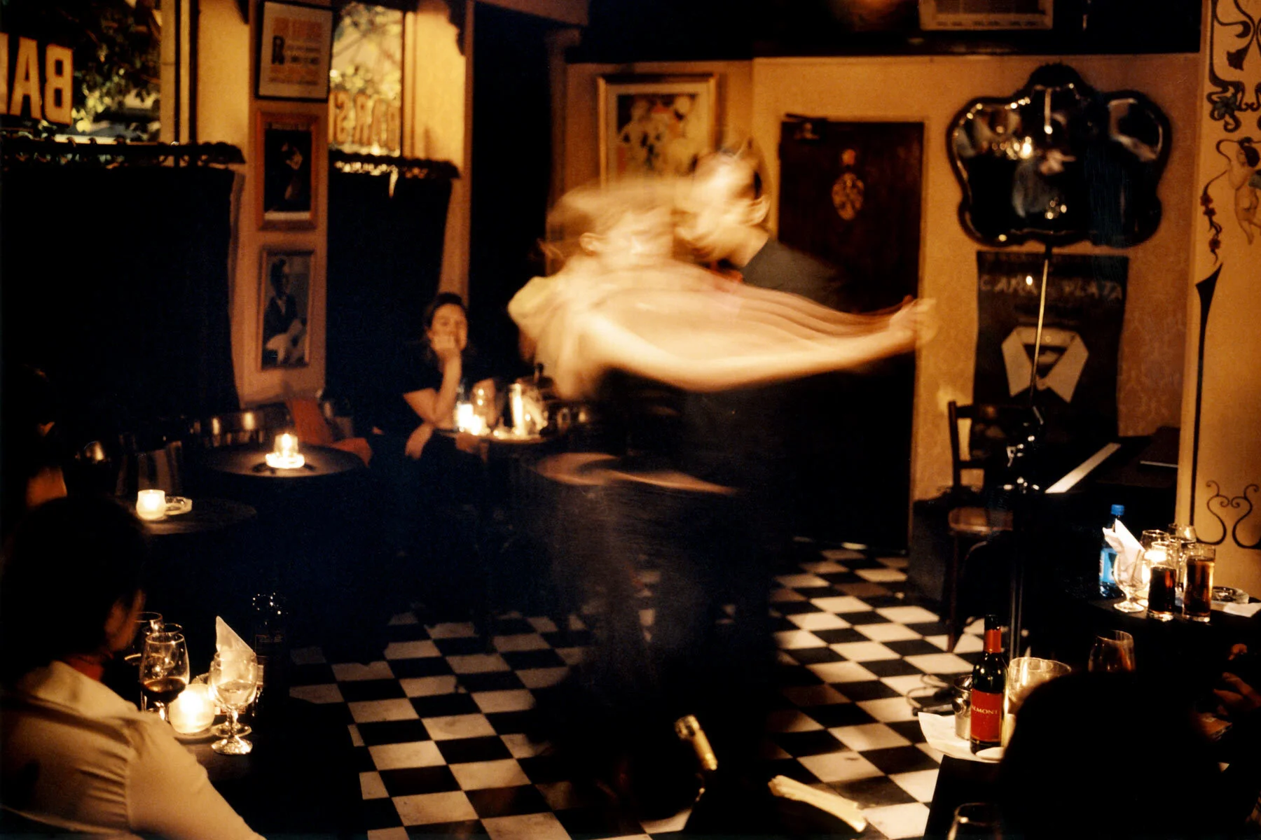 Rosa tango in BA.jpg