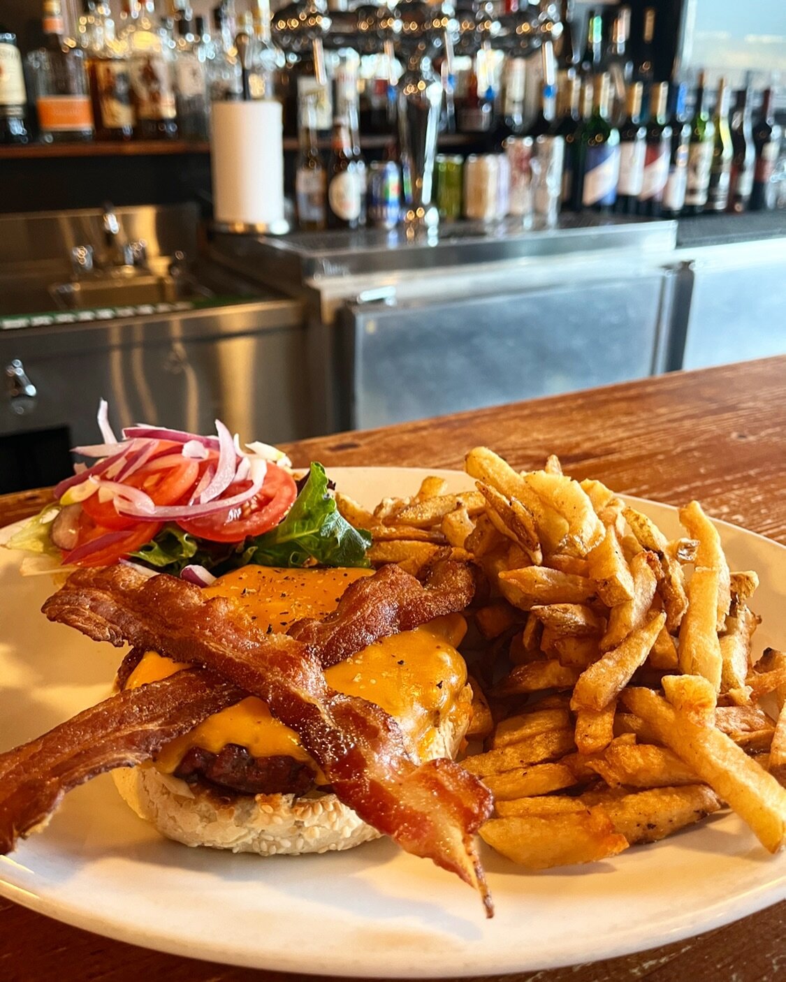 Flame-Grilled Beef Burger🍔 
~ add cheese and bacon like this lovely customer for a party in your mouth ~ 

P.S. just ask for pickles, we gotchu! 

OPEN EVERYDAY 9am-8pm. THAT&rsquo;S RIGHT, even TUESDAY!