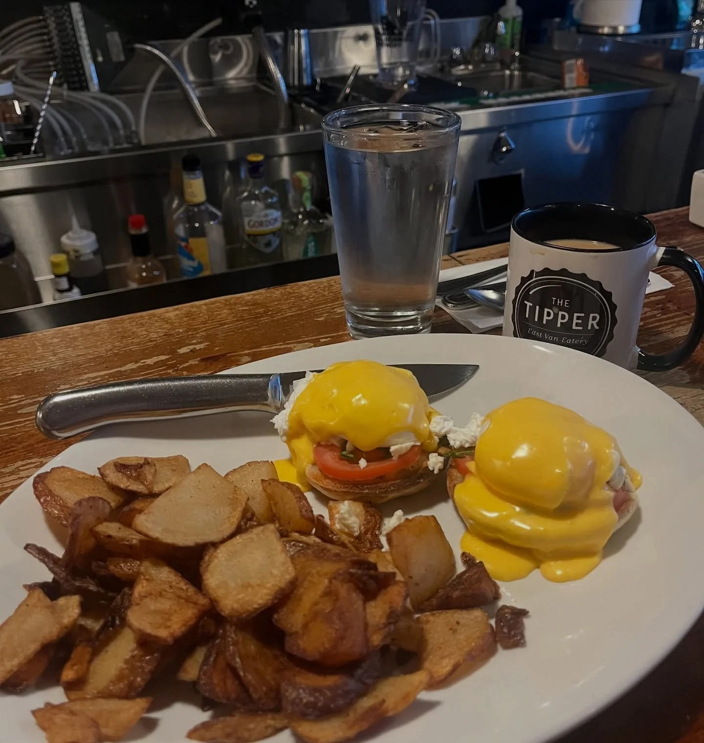 Tipper Bennies are available on Saturdays and Sundays from 10:00am until we sell out! We make a fresh batch of hollandaise each morning using free-run eggs. 
No bennies are served after 2:00pm (if quantities last that long).

Our Tomato Basil Feta Be