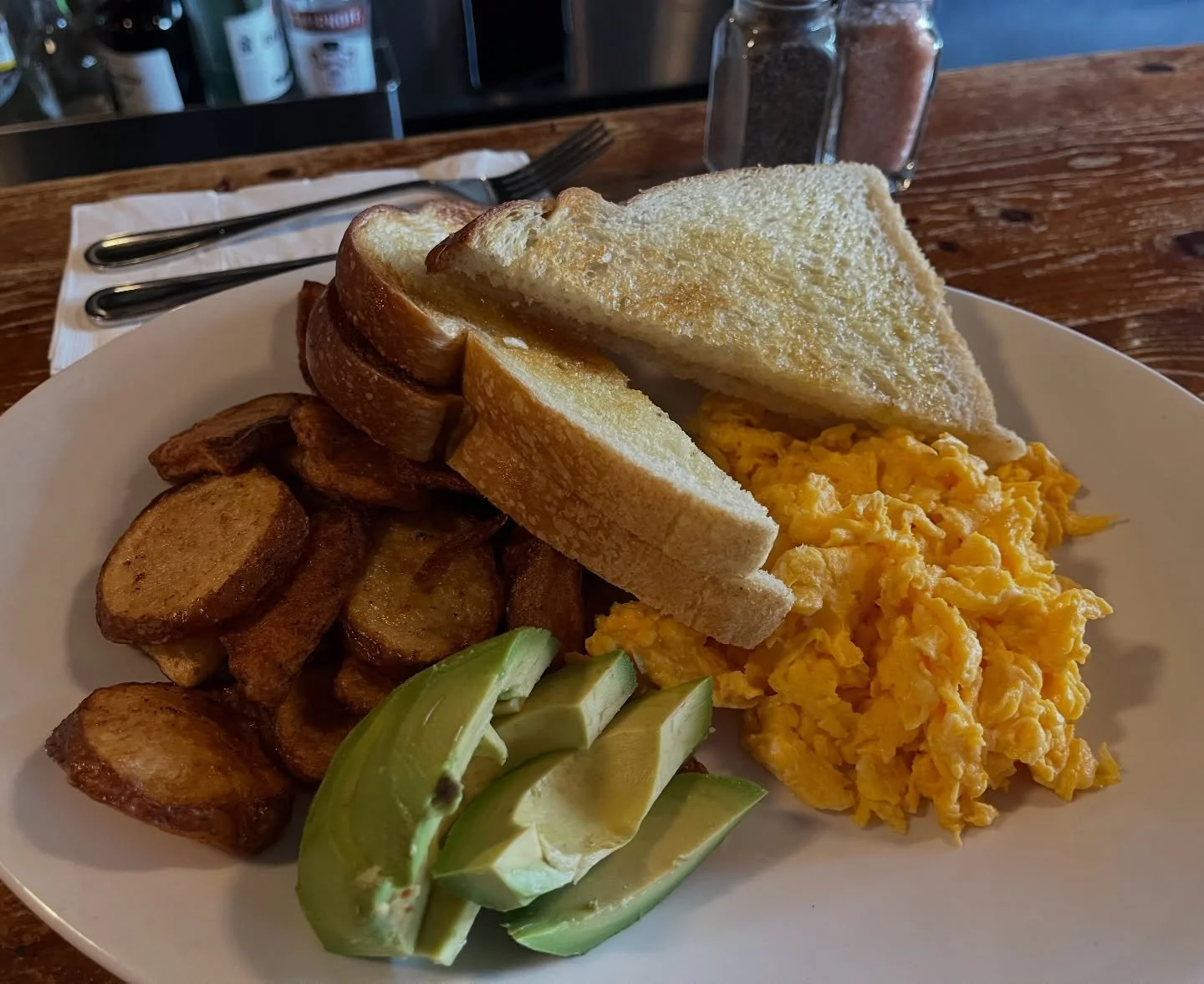 Simple Breakfast with Avocado 🥑