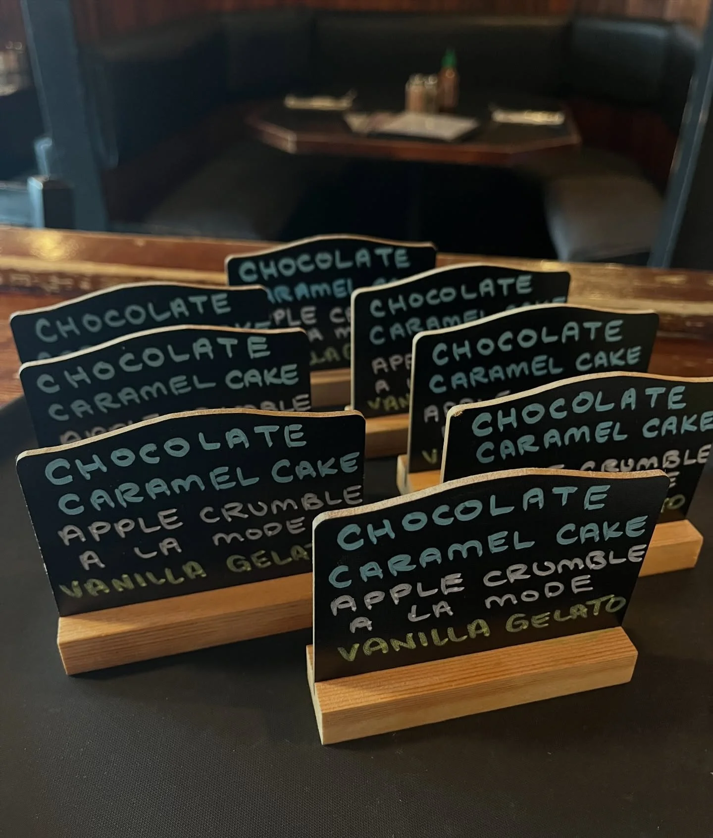 The perfect desserts to share with the people you love, or eat in front of the people you don&rsquo;t!😉

🍏House-made Caramel Apple Crumble served &agrave; la mode with Mario&rsquo;s vanilla gelato ($8.49)

🍫Chocolate Caramel Cake with house-made c