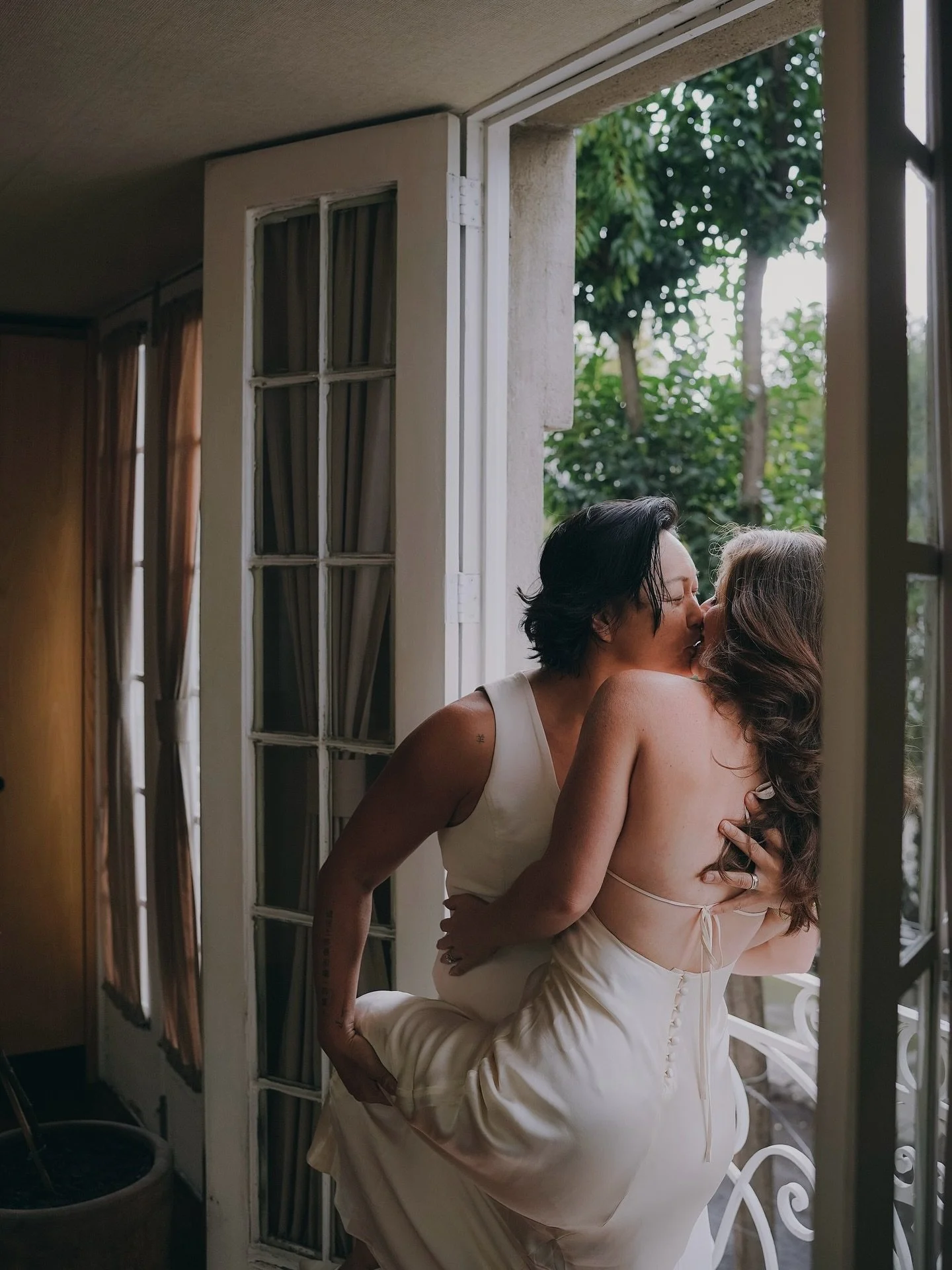 Romantic Love Story in Mexico City with A+V 🤍Which photo do you like the most?