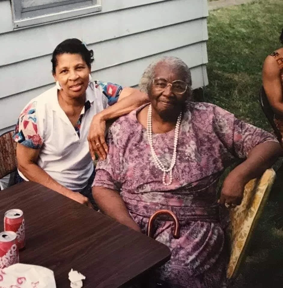 (Grammy and her mother-in-law, MoWill)