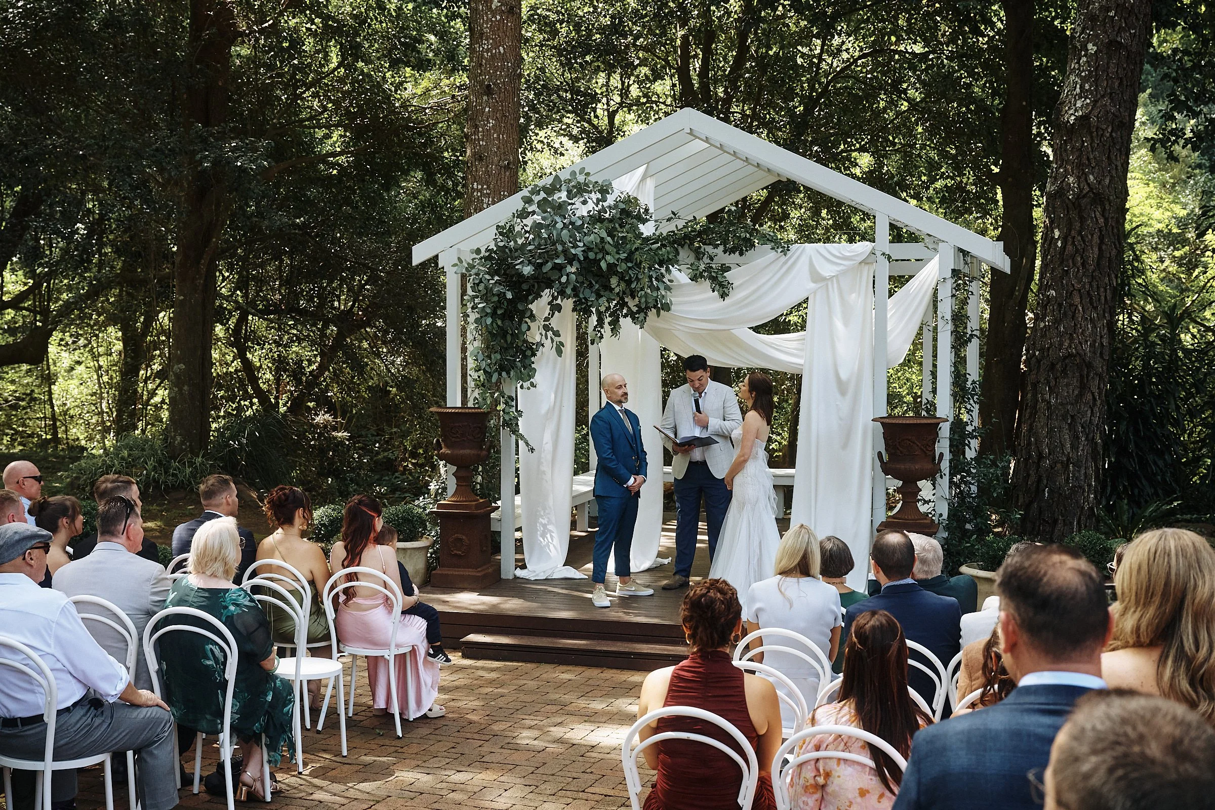 wedding photography outside sydney: blue mountains, southern highlands, and hunter valley