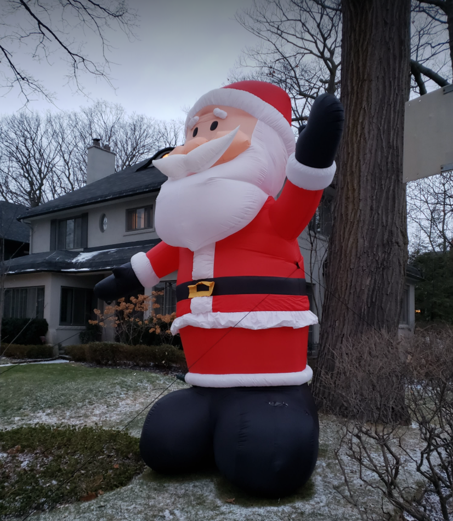  This Santa was sponsored by Casper mattresses. 