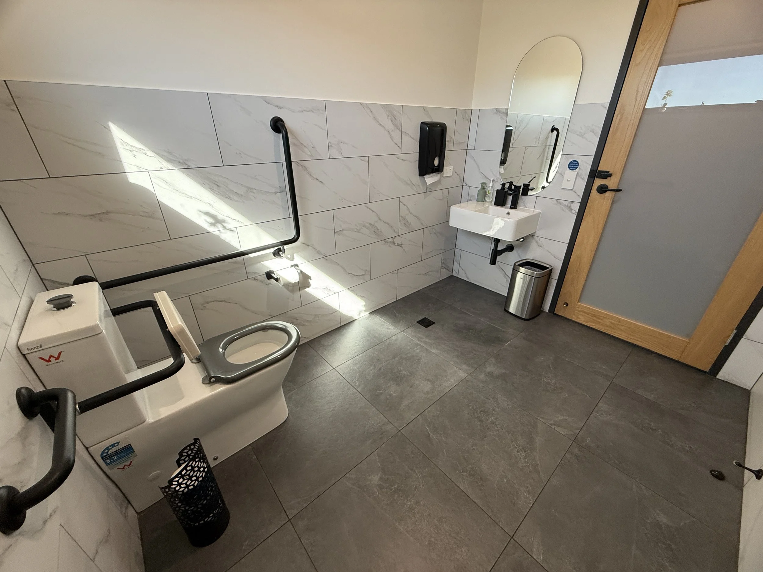 internal views of wheelchair access toilet   august 2026.JPG