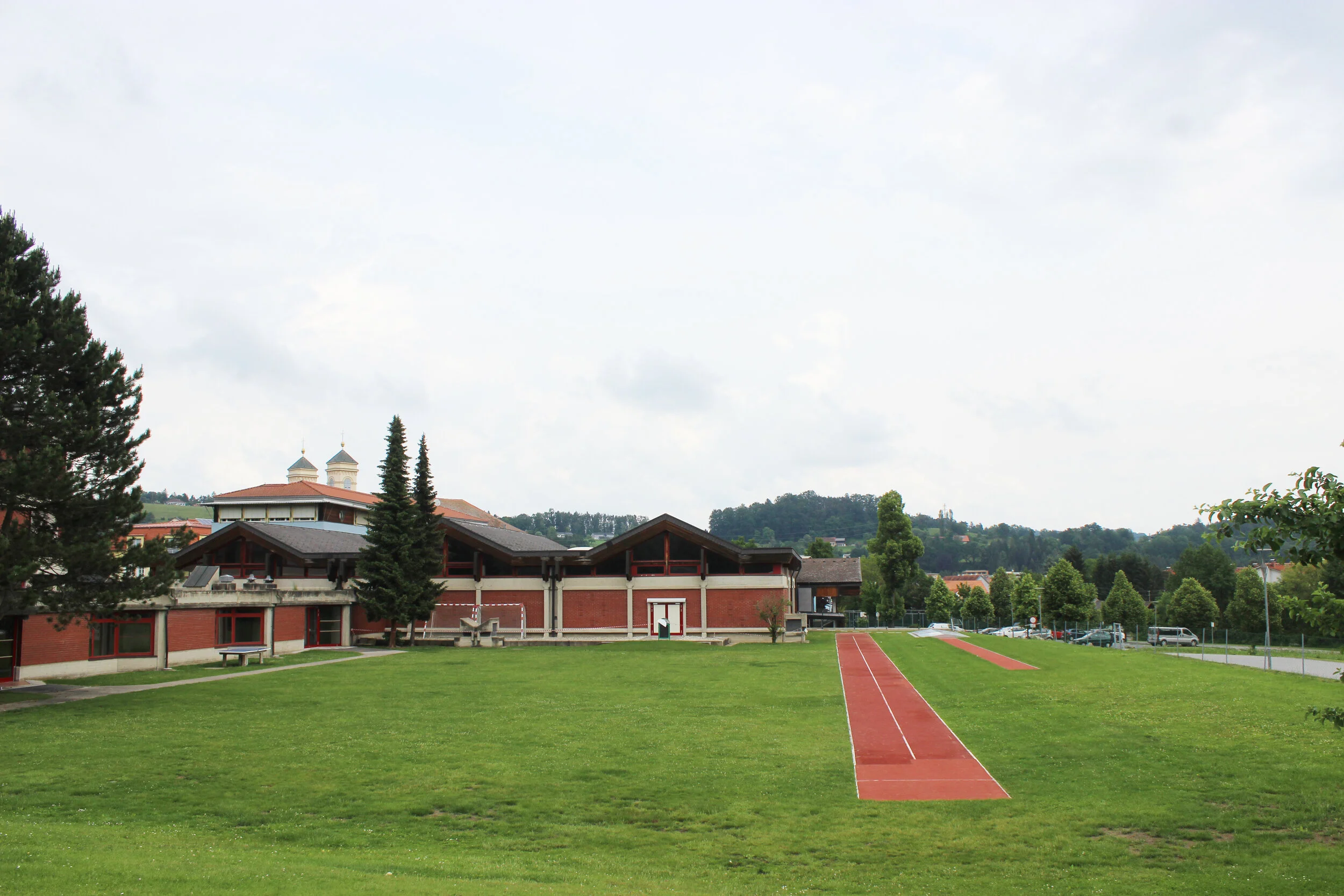 Neue Mittelschule Eggersdorf, Sportplatz