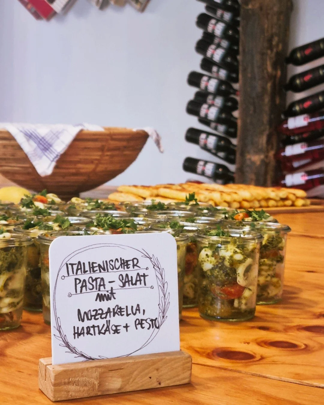 Wann enstehen die besten Workshop-Ideen? In der Pause. 

Deshalb k&uuml;mmern wir uns darum, dass euer Team auch beim Essen aufatmet: italienischer Pasta-Salat mit Mozzarella, Hartk&auml;se &amp; Pesto und griechischer Orzo-Salat mit Wildreis &amp; Z