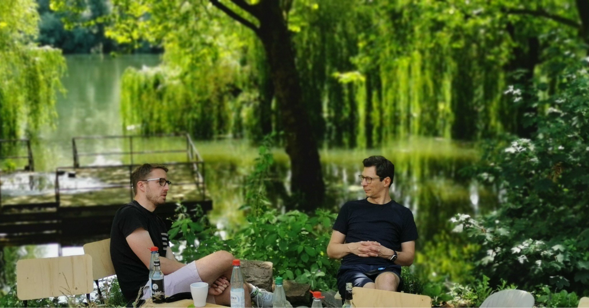 Wo enstehen die besten Ideen? Und die tiefensten Bande? 

Sie entstehen zwischen zwei S&auml;tzen. Bei einem Spaziergang. Mit Blick aufs Wasser.
Oft gar nicht, wenn man produktiv sein will.

Tante Polly ist ein Ort f&uuml;r Teams, die nicht nur arbei