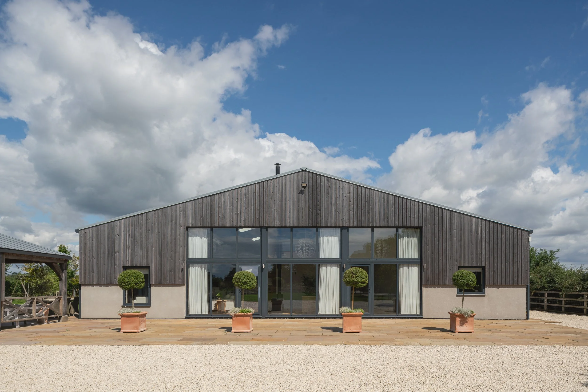 LOCATION HIGHLIGHT : GREY BARN