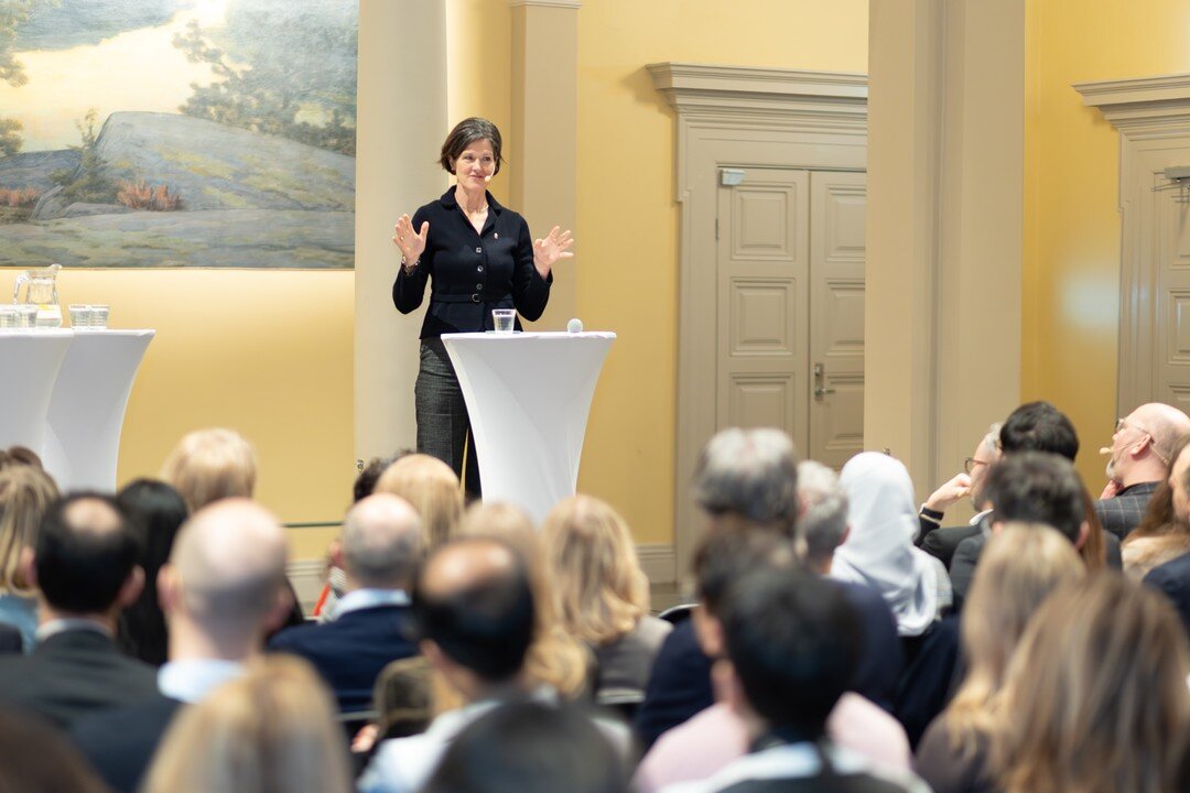 I recently photographed a panel of leading influential figures in the Stockholm region for the inaugural Stockholm International Forum, created by SIS and supported by 
the Stockholm Chamber of Commerce. The keynote speaker was Anna Kinberg Batra, Go