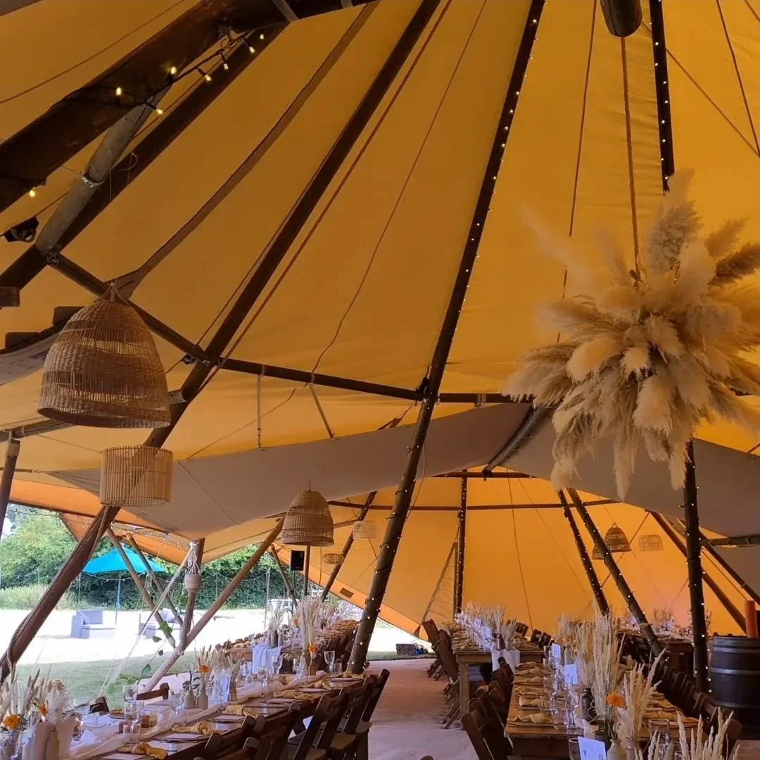 &quot;Many Negronis, Couple of Ponies&quot; 🥂 Some of the most creative table names I've seen yet! 

A huge thanks to @boomeventplanners for bringing me on board for Izzie &amp; Marc's unforgettable day. From a stunning church wedding to a gorgeous 