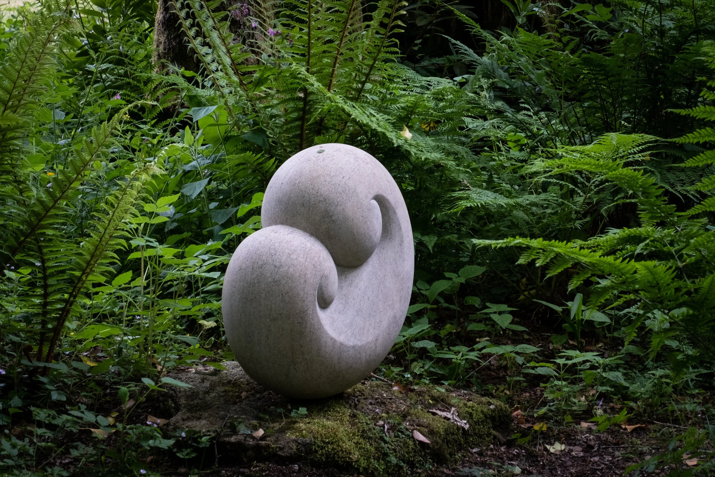 Twinned, Ancaster Weatherbed limestone
60 x 50 x 25 cms £12,000