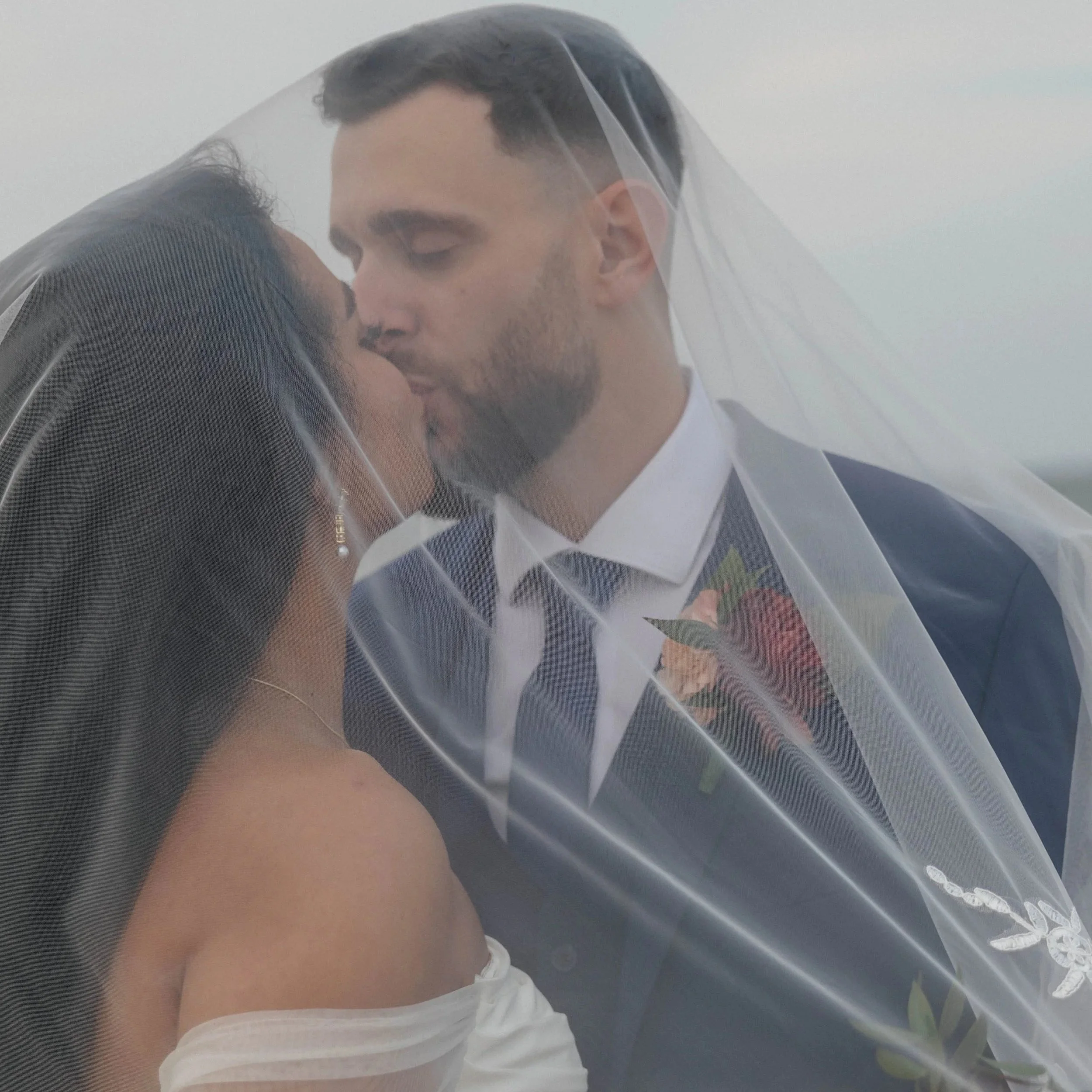 Barefoot Bride Weddings review – Custom off-property wedding with tropical vibes, featuring lush florals by Barefoot Florals in Ocean City, MD