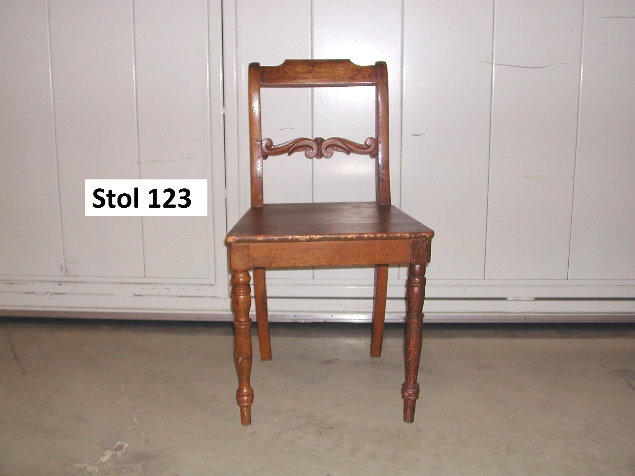 Stol 123.jpg