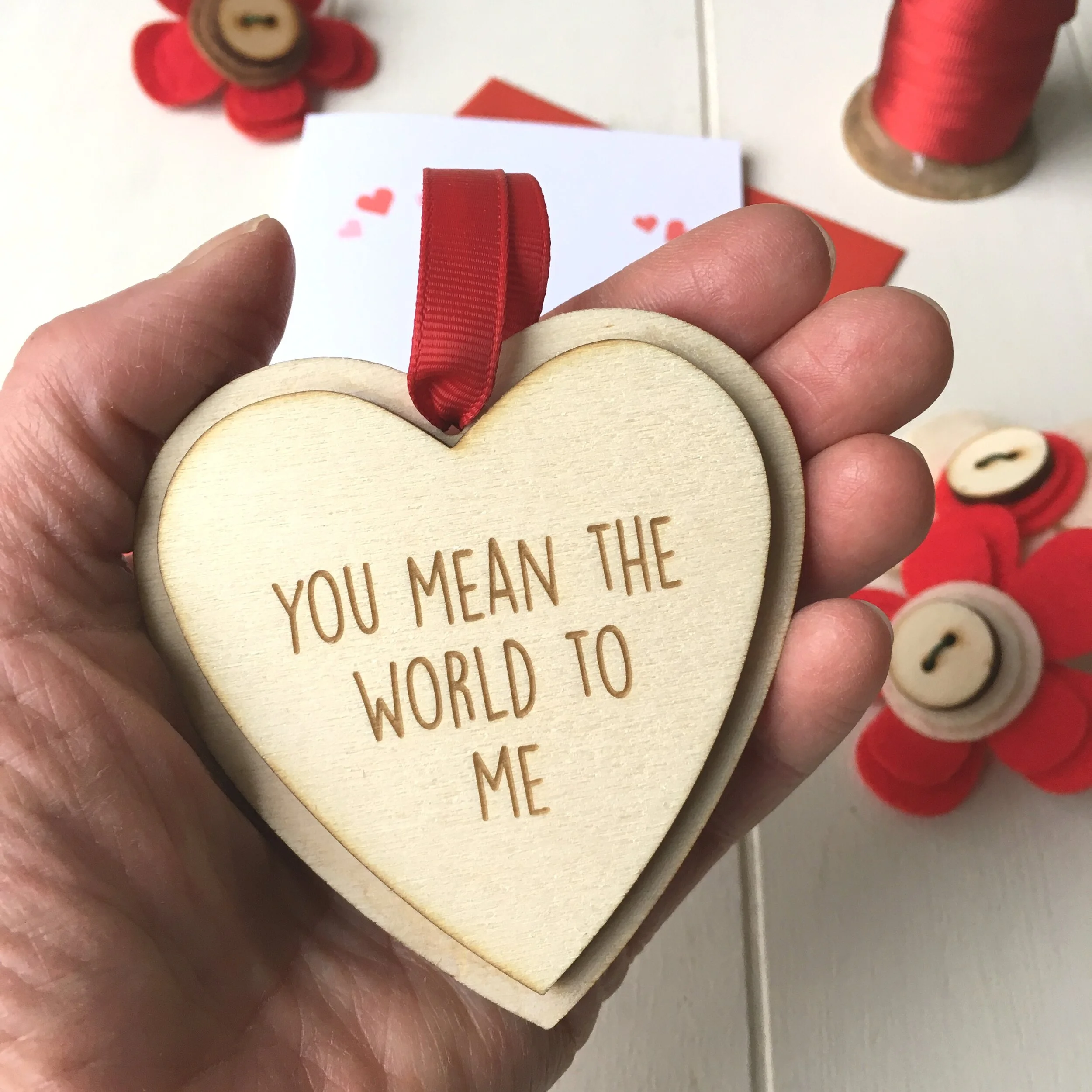 Personalised back message on keepsake heart card