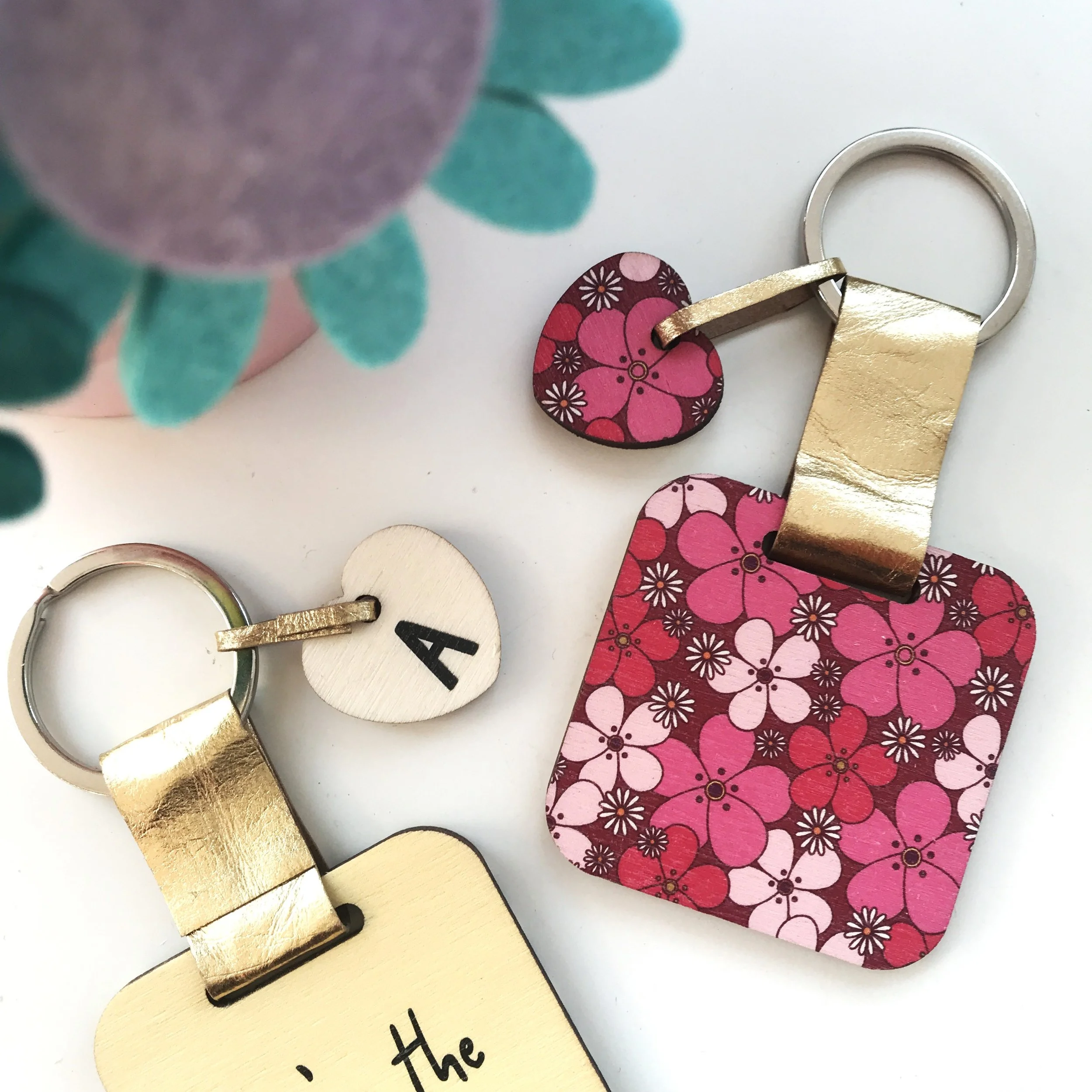 May flower keyring with intial charm.JPG