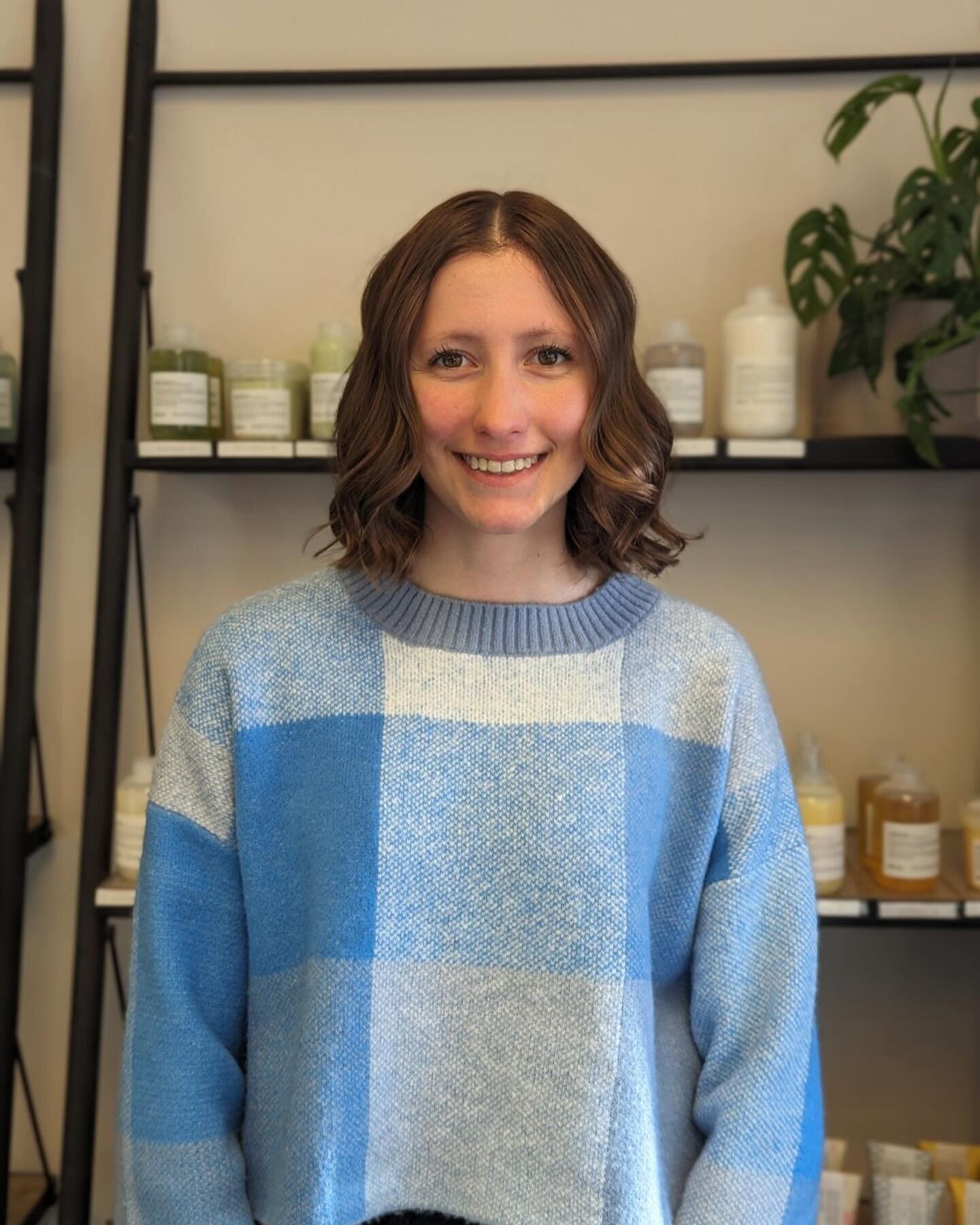 Maylin has been hard at work to complete our apprenticeship program since graduating from cosmetology school in 2023. We are excited to celebrate a soft opening of her book as she is now taking non-chemical services. That includes anything from facia