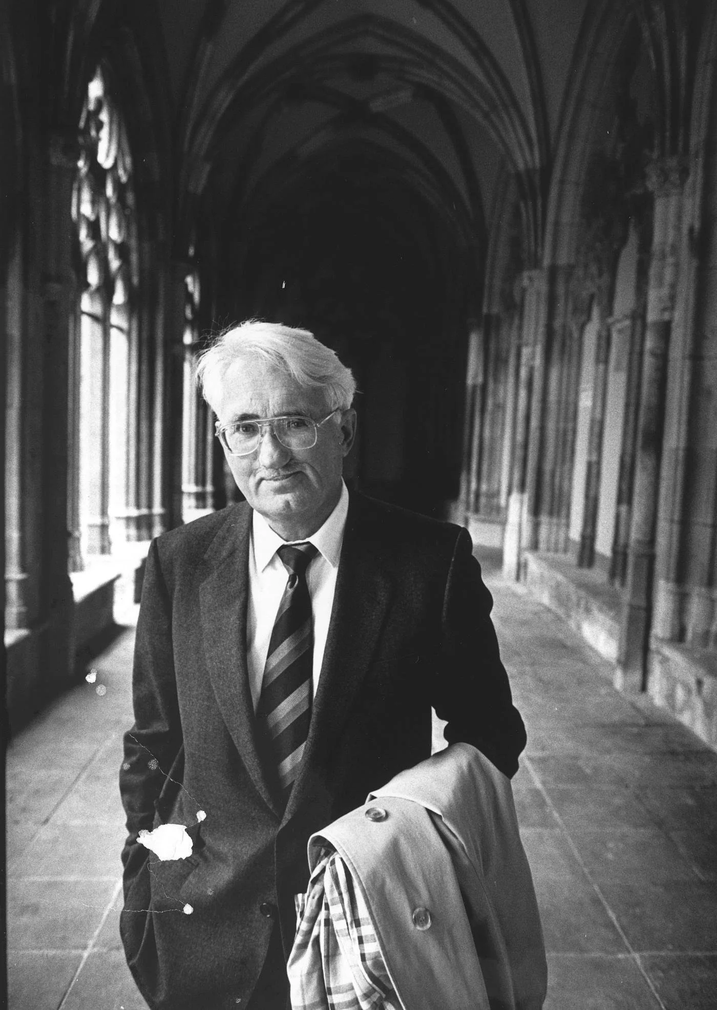 Philosophischer Salon mit Jürgen Kippenhan  »J. Habermas. Jetzt ist er tot.«