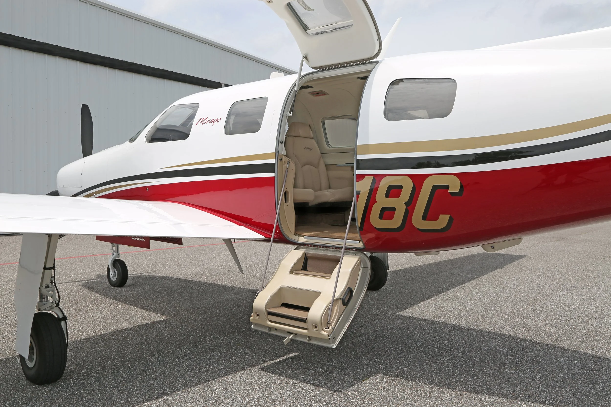 2008 PIPER MALIBU N518C PORT SIDE DOOR OPEN.jpg