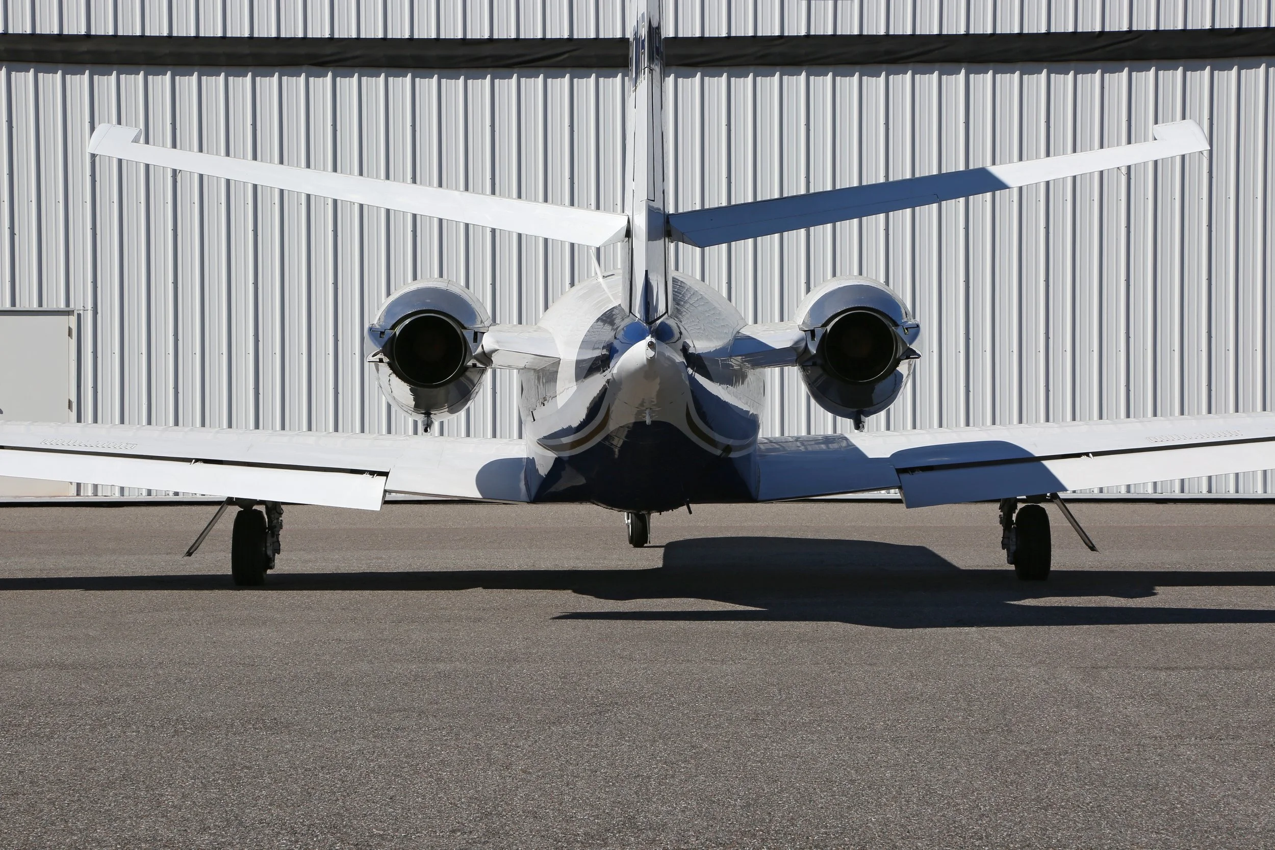N990MR 1983 CESSNA CITATION II REAR CLOSE DETAIL 5.jpg
