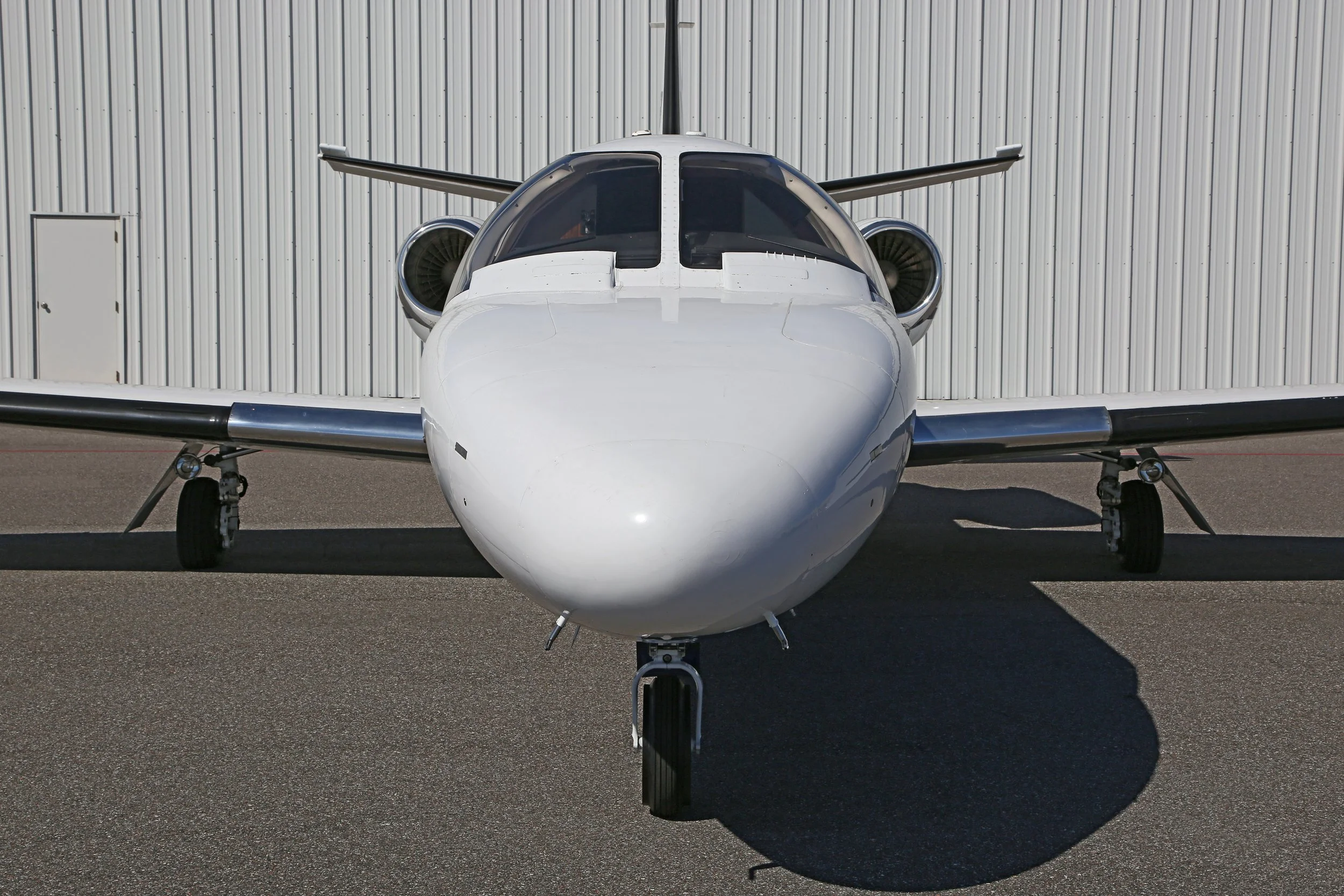 N990MR 1983 CESSNA CITATION II Head On Fuselodge.jpg