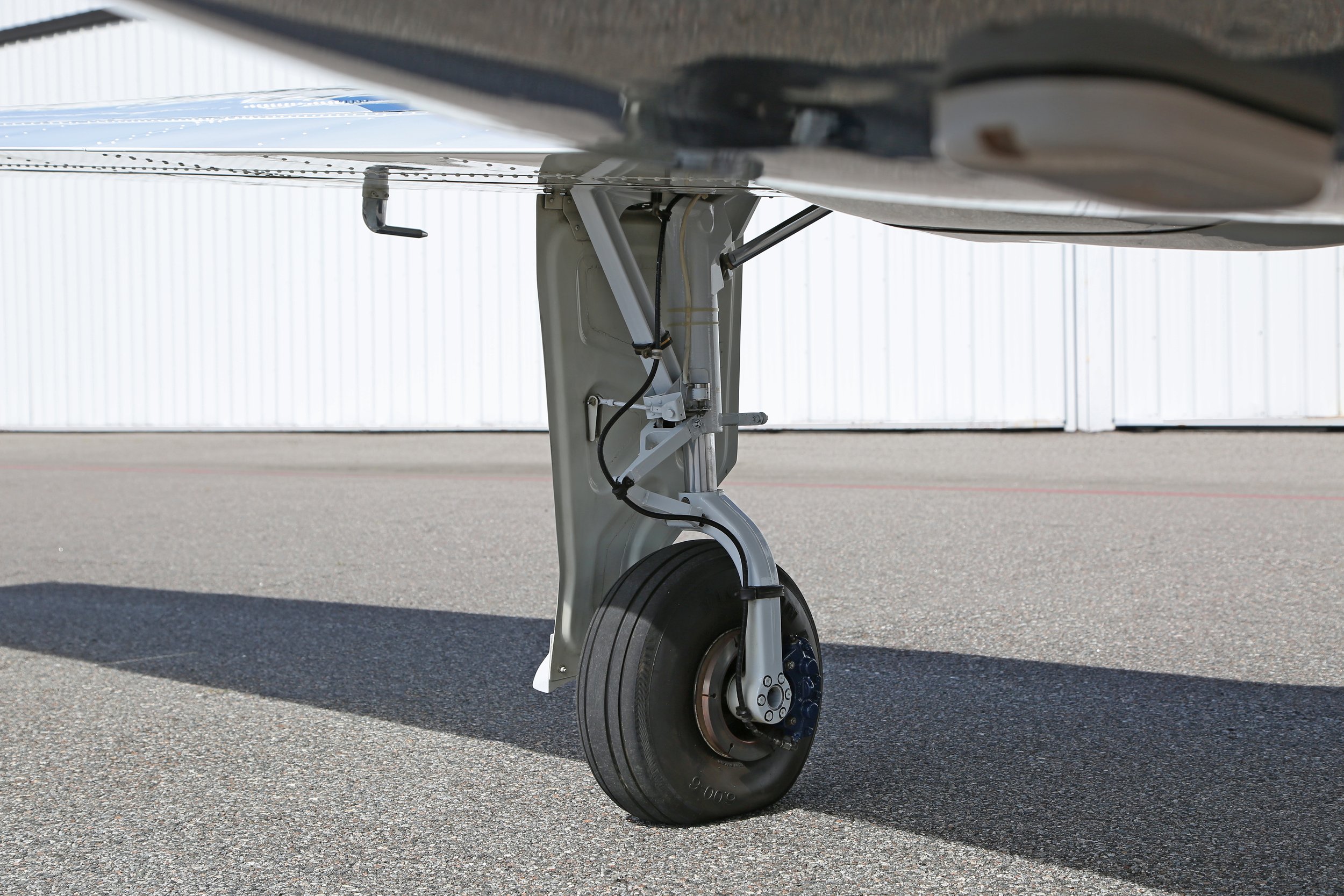 2008 PIPER MERIDIAN N724HA Port Landing Gear Detail.jpg