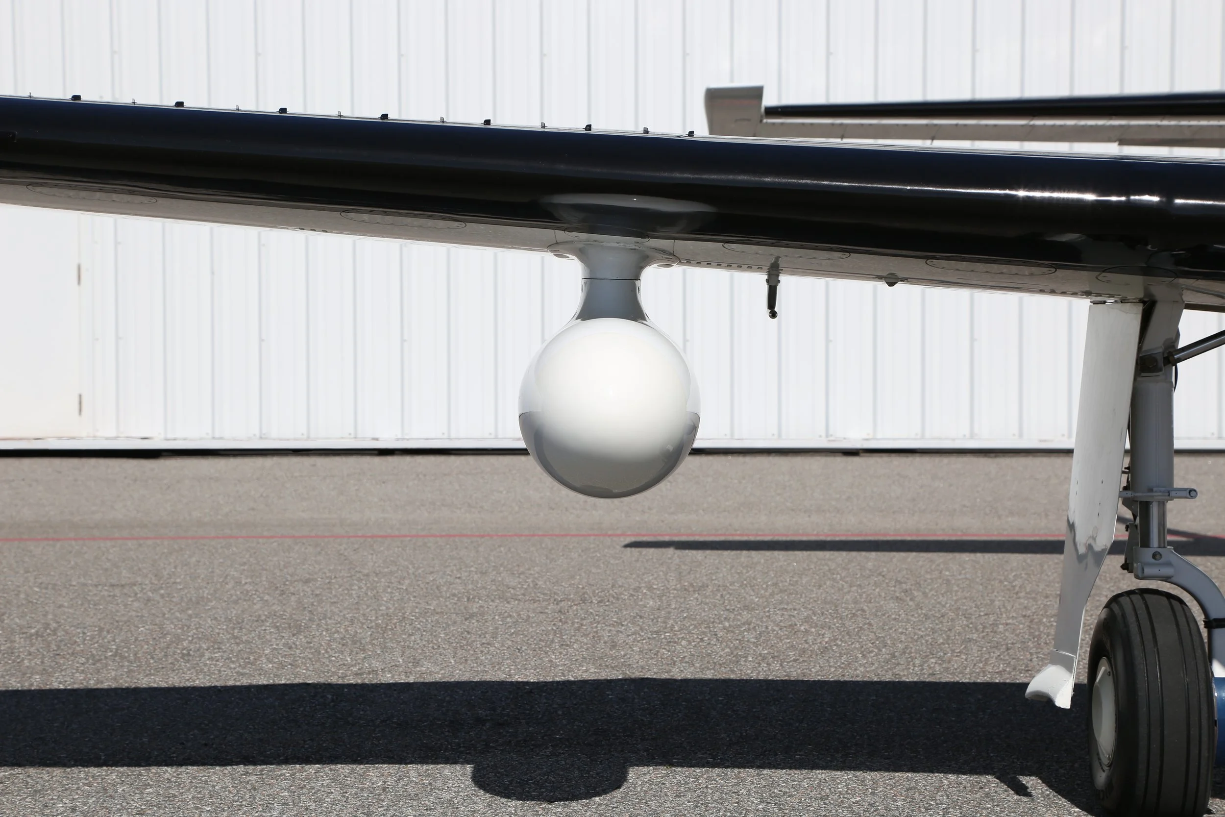 2008 PIPER MERIDIAN N724HA STARBOARD WING BOOT RADAR DOME Detail 7.jpg