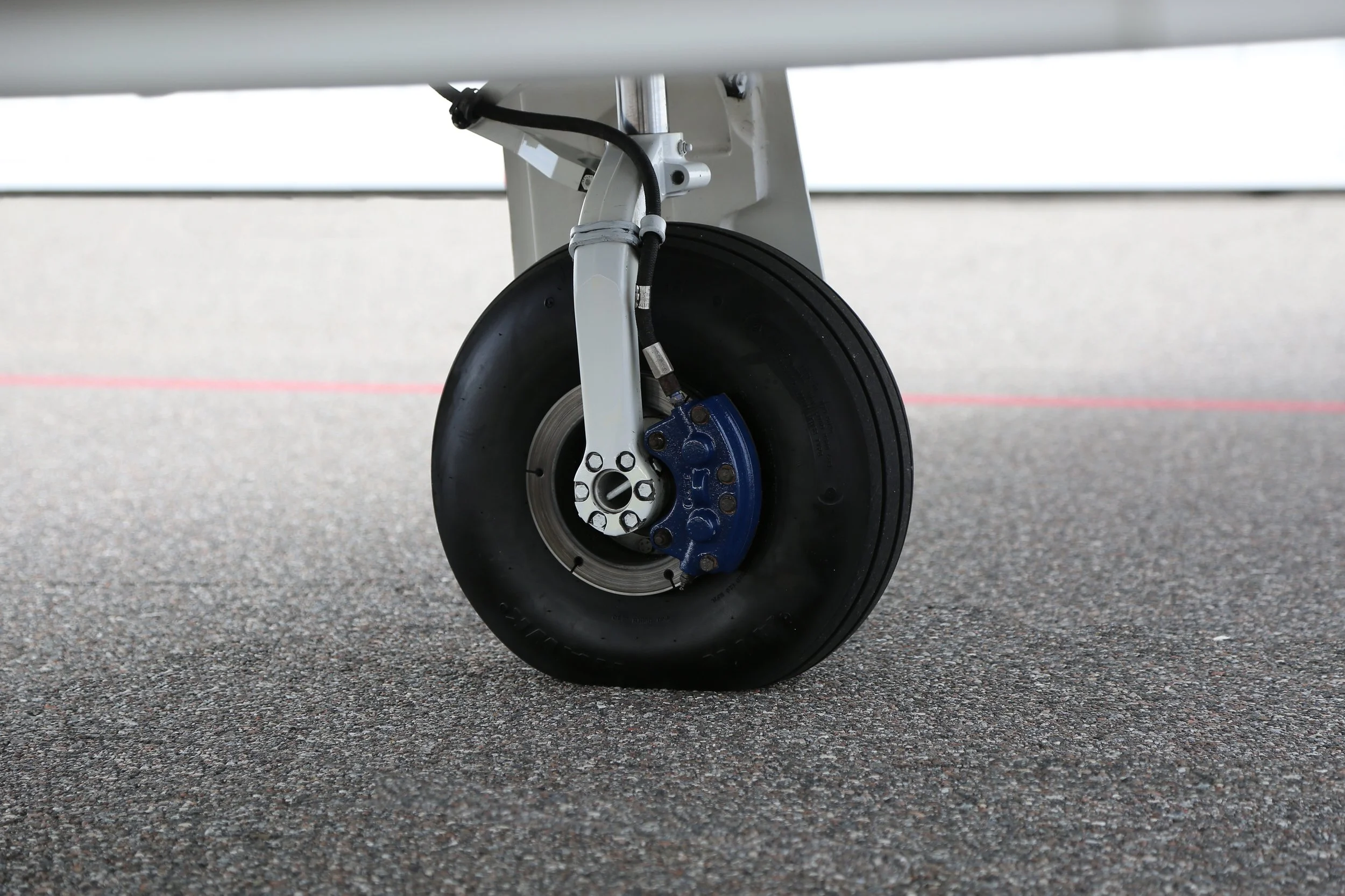 1978 Piper Turbo LANCE II N31920 Brake Caliper Detail Big.jpg