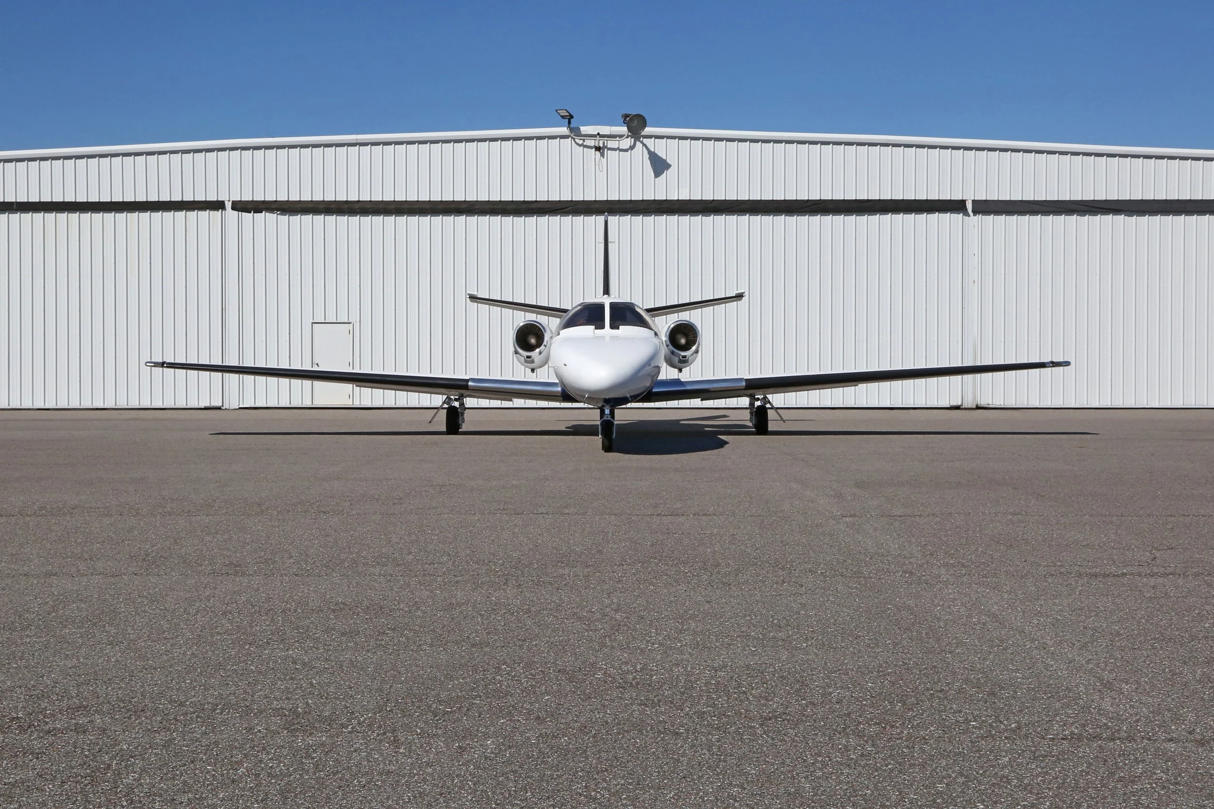 N990MR 1983 CESSNA CITATION II Head on wide 1.jpg