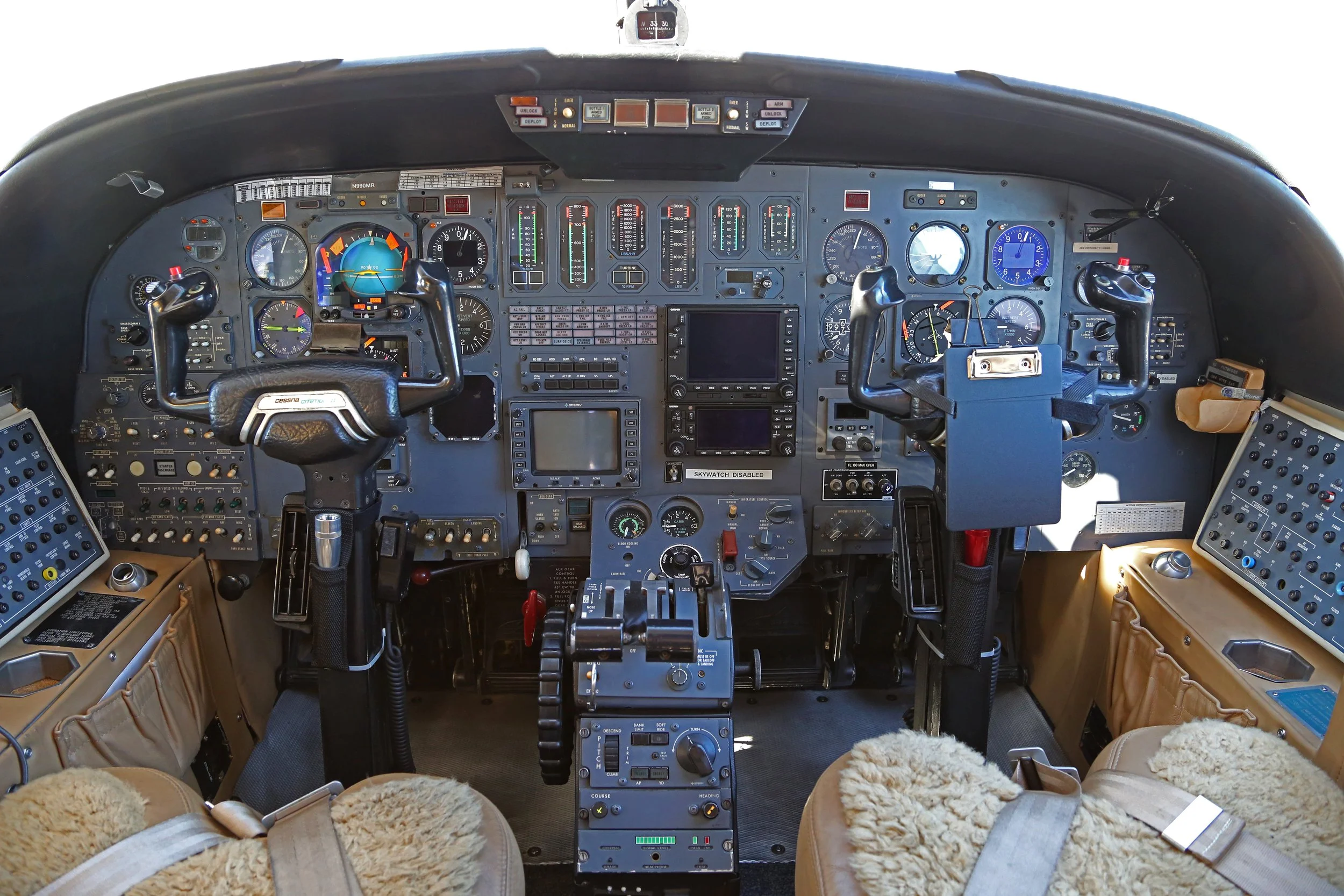 N990MR 1983 CESSNA CITATION II  PANEL MAIN.jpg