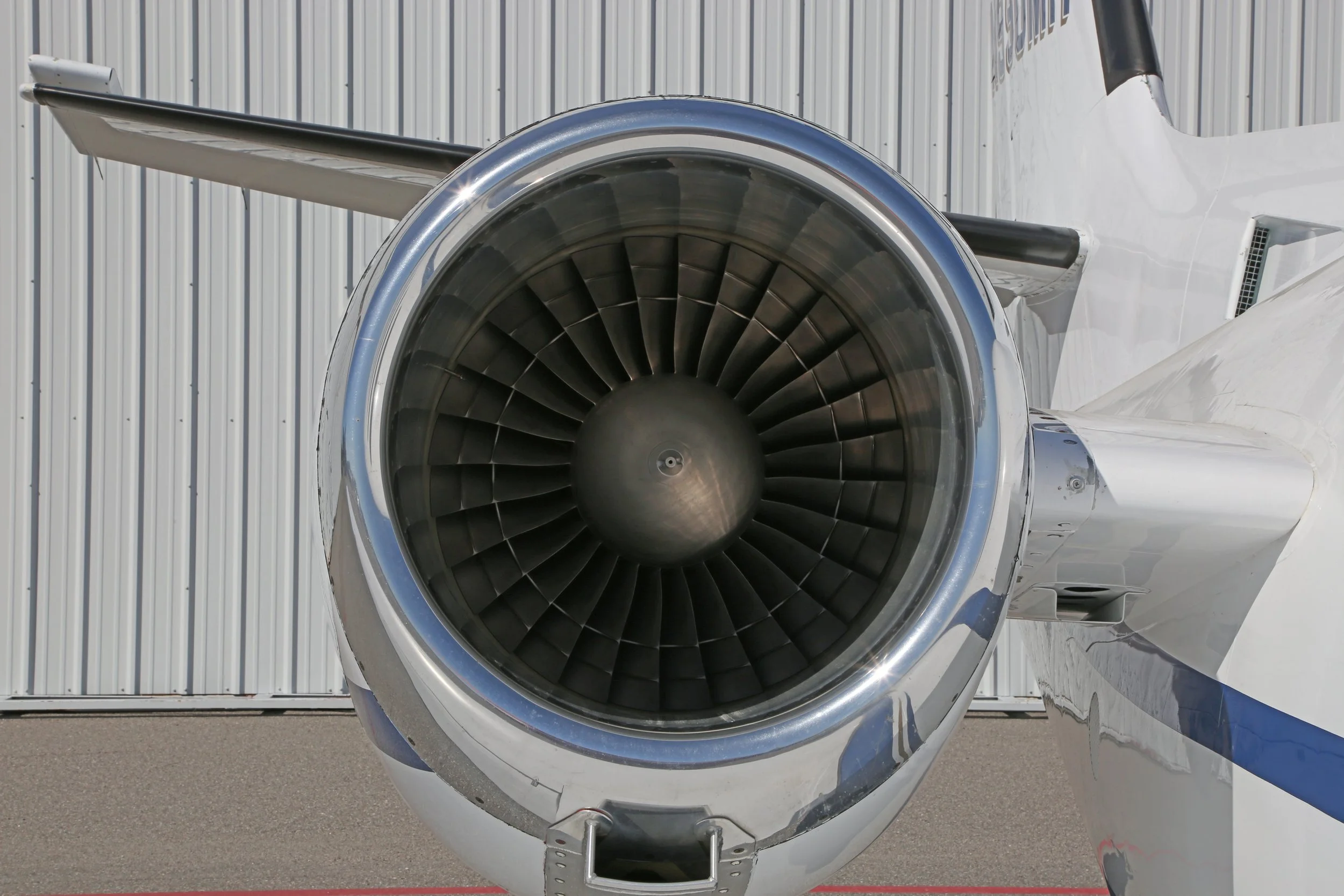 N990MR 1983 CESSNA CITATION II STARBOARD TURBINE.jpg