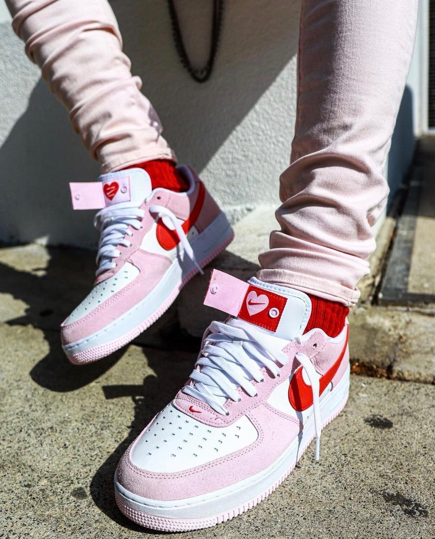 Happy Vday💘
#CARSNKICKS #HappyValentinesDay #AF1
@stylelikekay