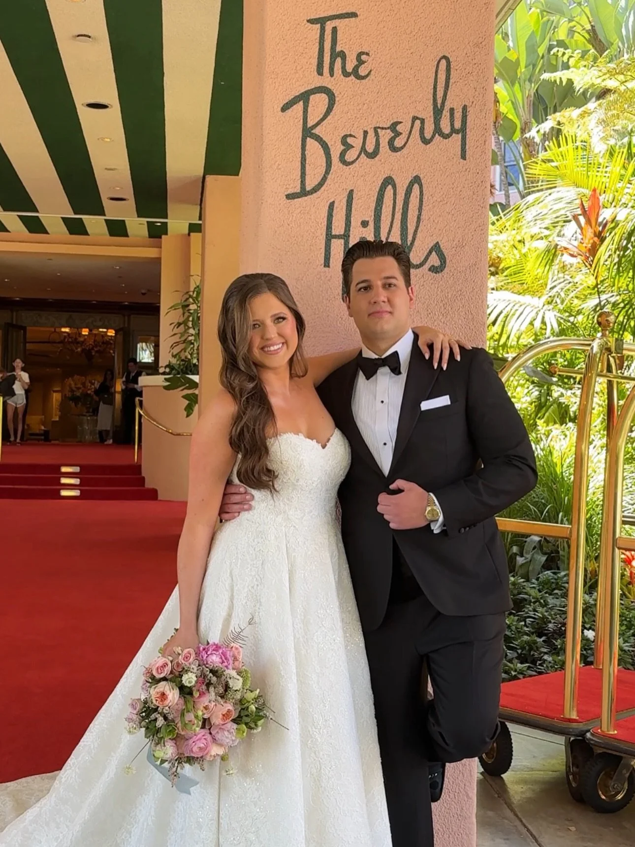 Candids from Emily and Bryce&rsquo;s beautiful Beverly Hills wedding. Illustrated 146 people! (A personal record). What a dreamy weekend! 🌸🌴 

@detailedtouchevents 
@eddiezaratsian 
@revelryeventdesign 
@stevendornfilms 
@dukeimages 
@socialsaira 
