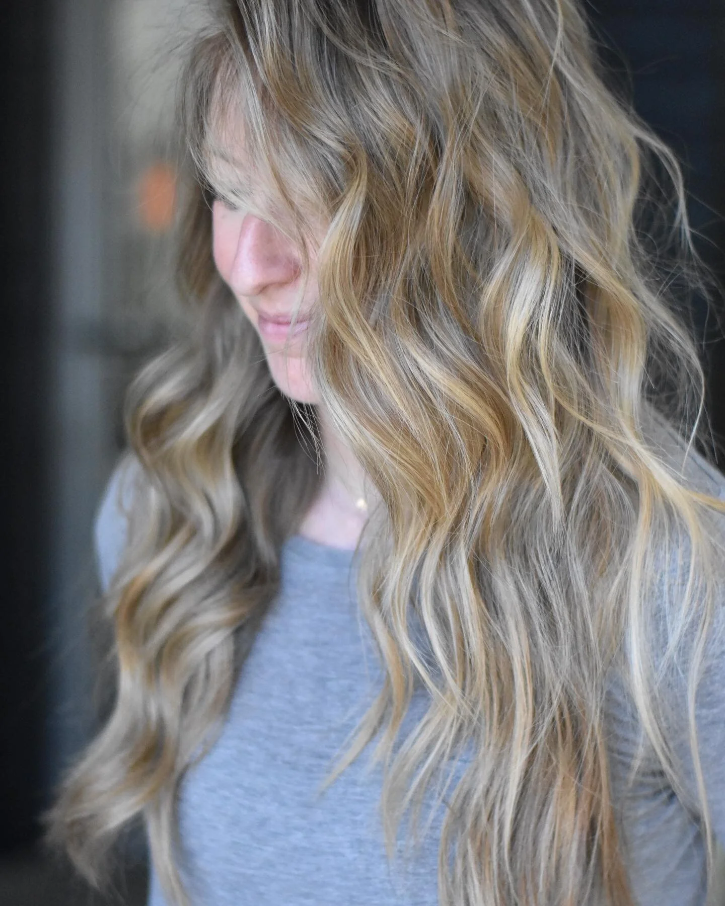 Who&rsquo;s ready for their FALL hair? 🍁🍁🍁

We love adding a shadow root, low lights and warmth to change things up.
What is your go to color for the Fall?